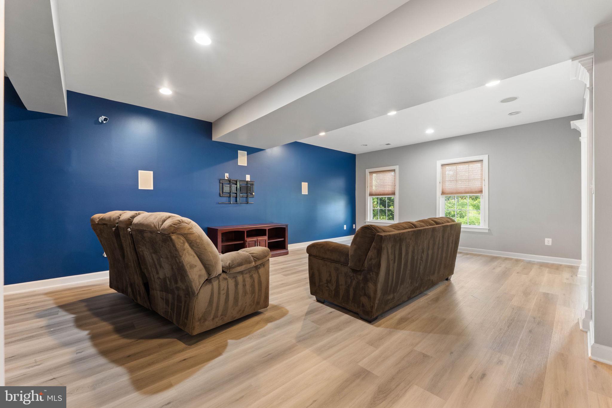 42524 ROWDERBURY SQUARE