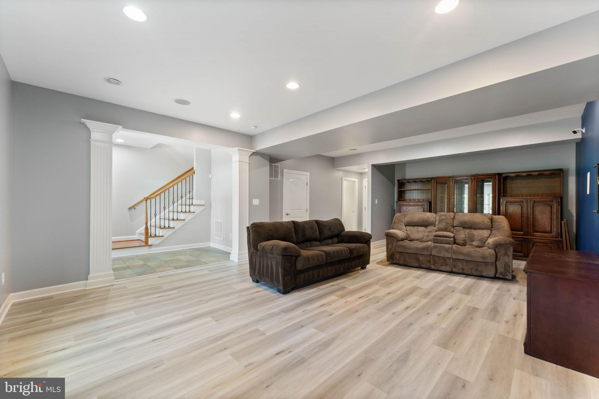 AVONLEA - Residential Lease