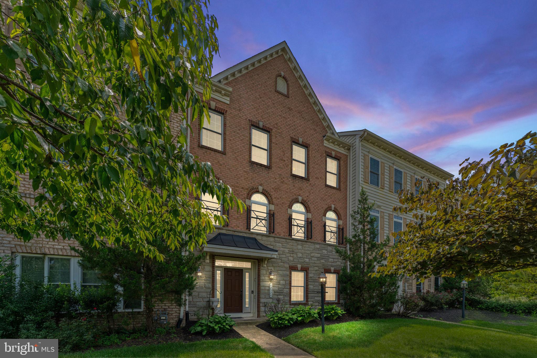 AVONLEA - Residential Lease