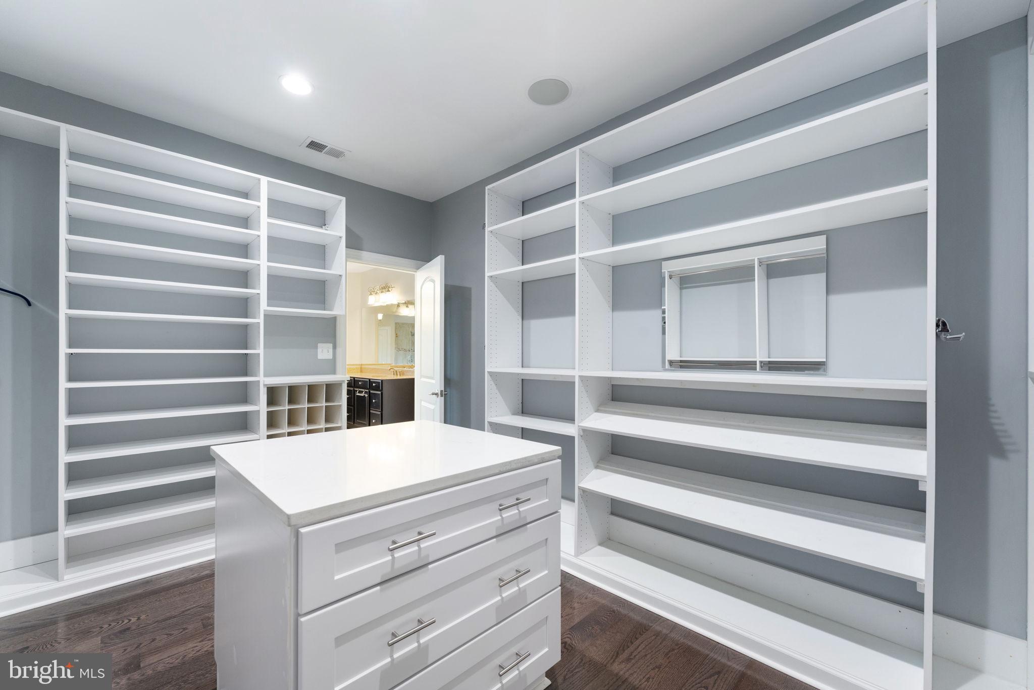 AVONLEA - Residential Lease