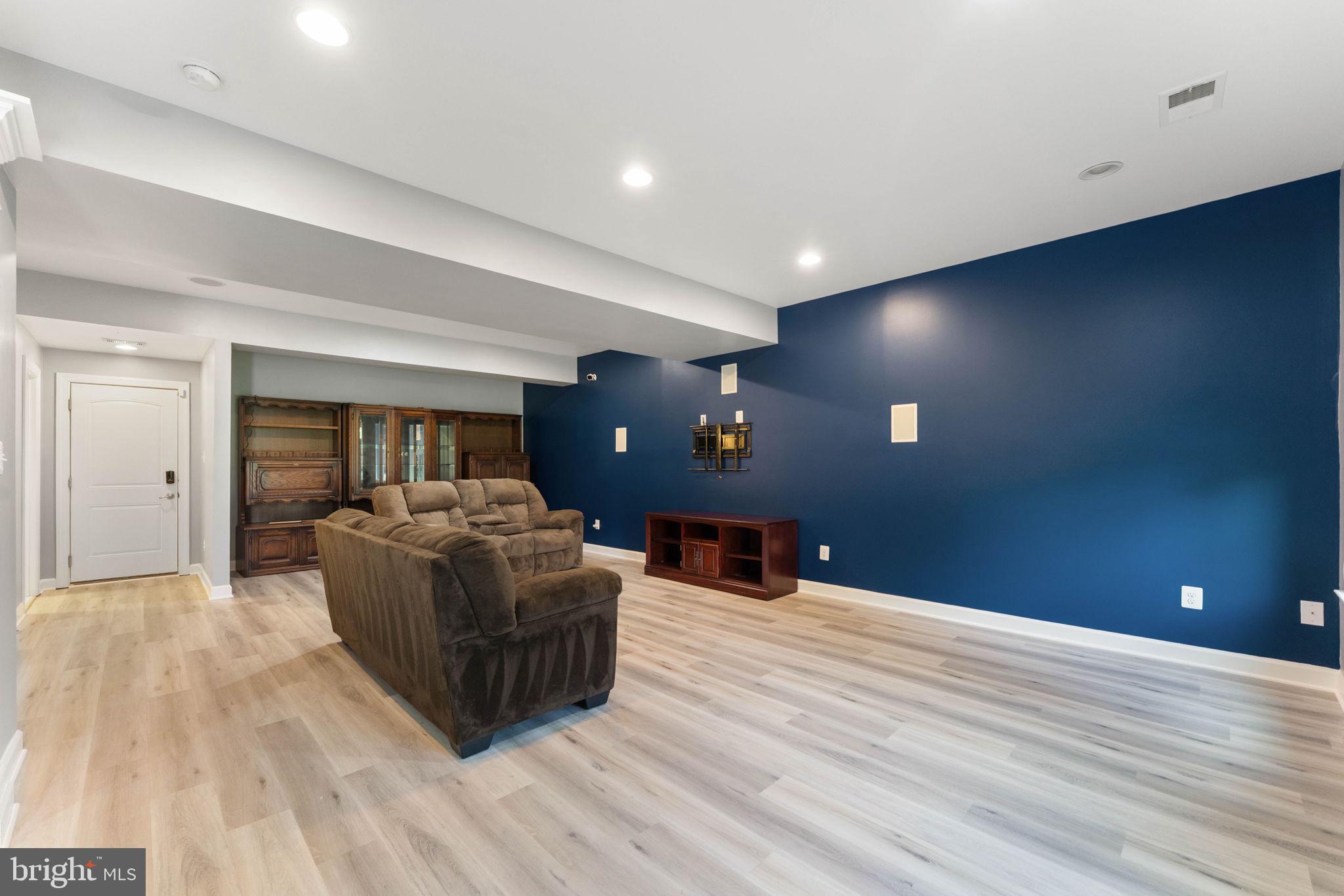 AVONLEA - Residential Lease