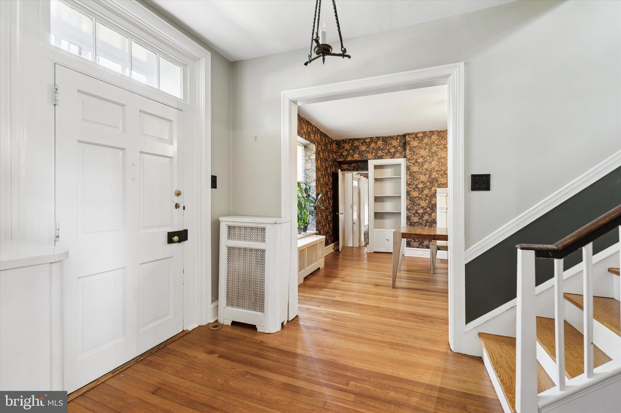301 E MORELAND ROAD