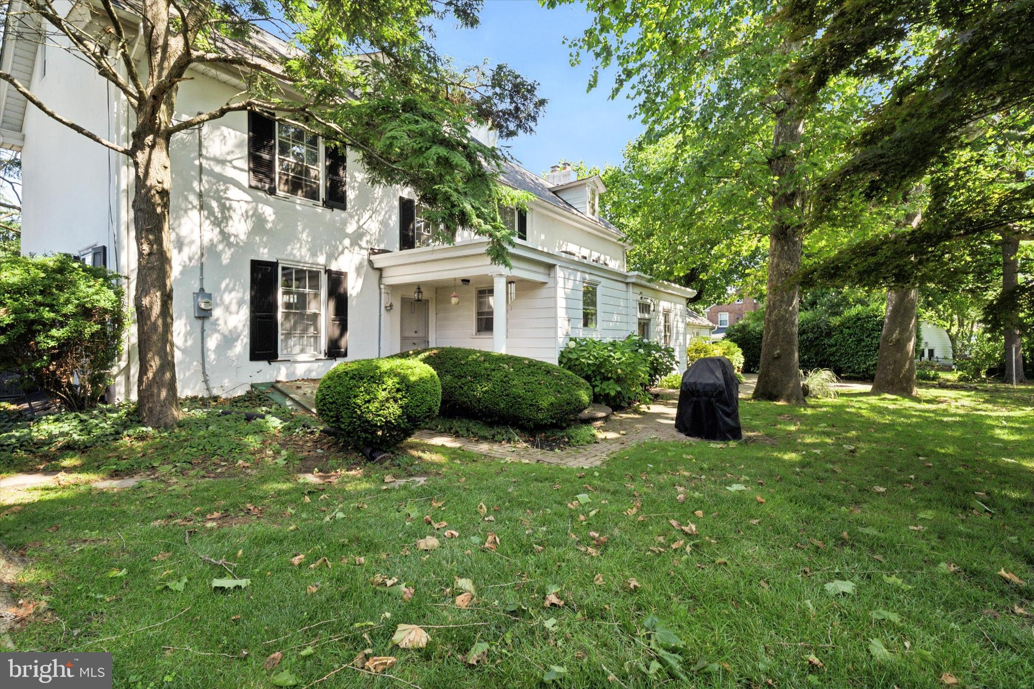 WILLOW GROVE - Residential