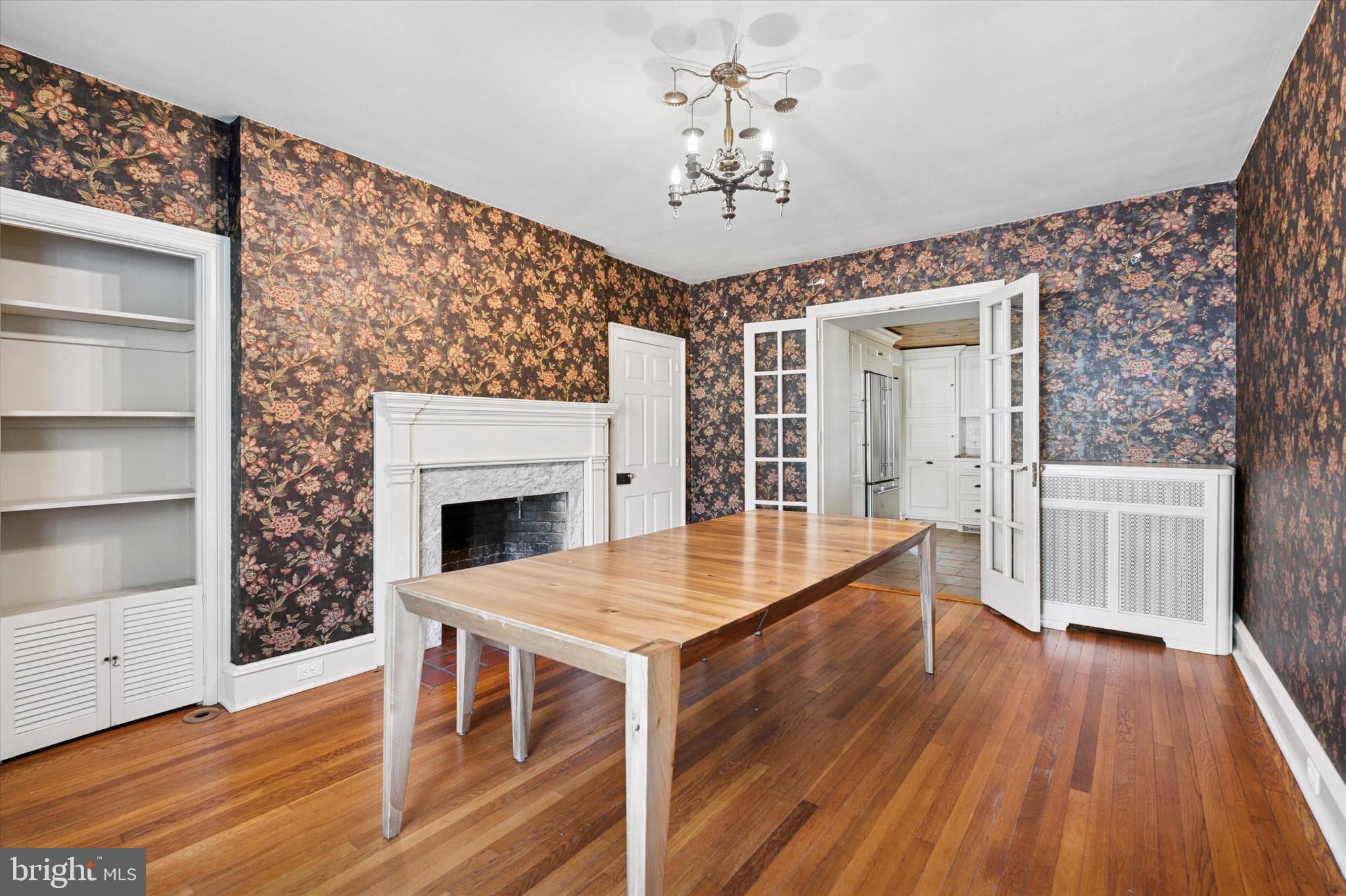301 E MORELAND ROAD