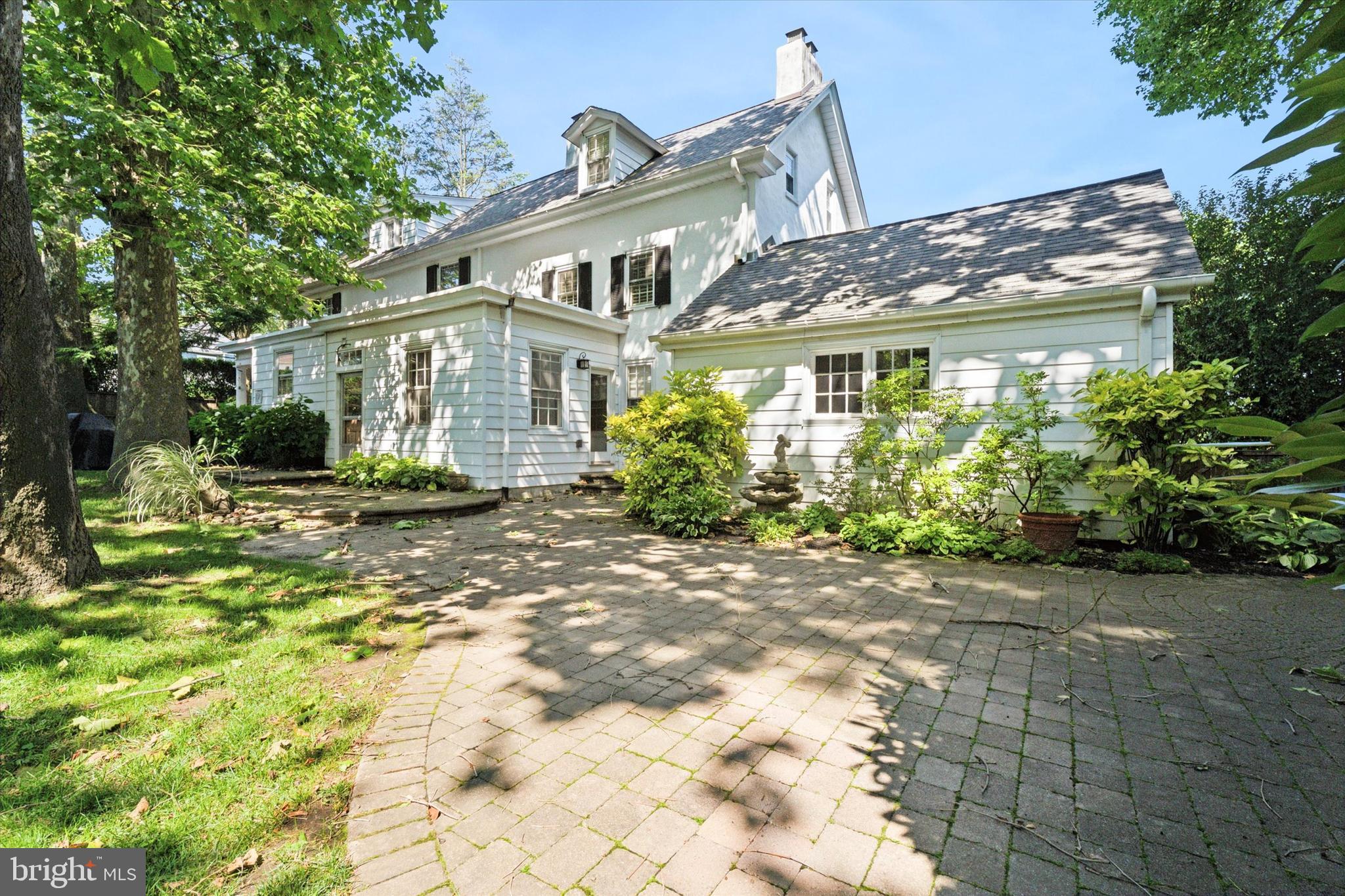 WILLOW GROVE - Residential