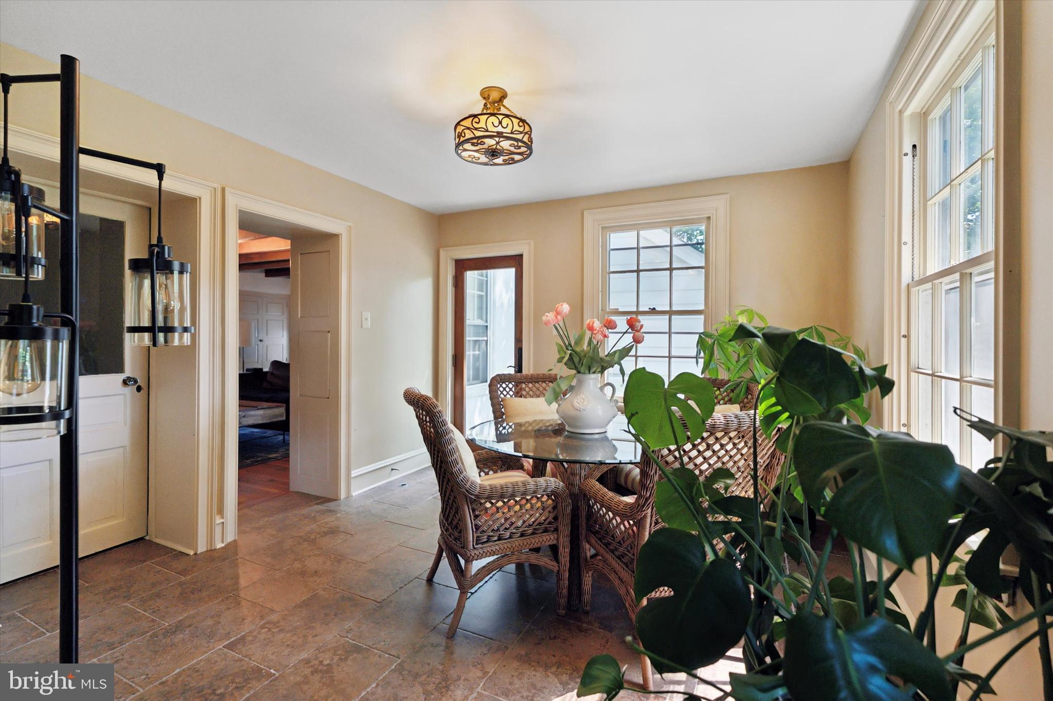 WILLOW GROVE - Residential