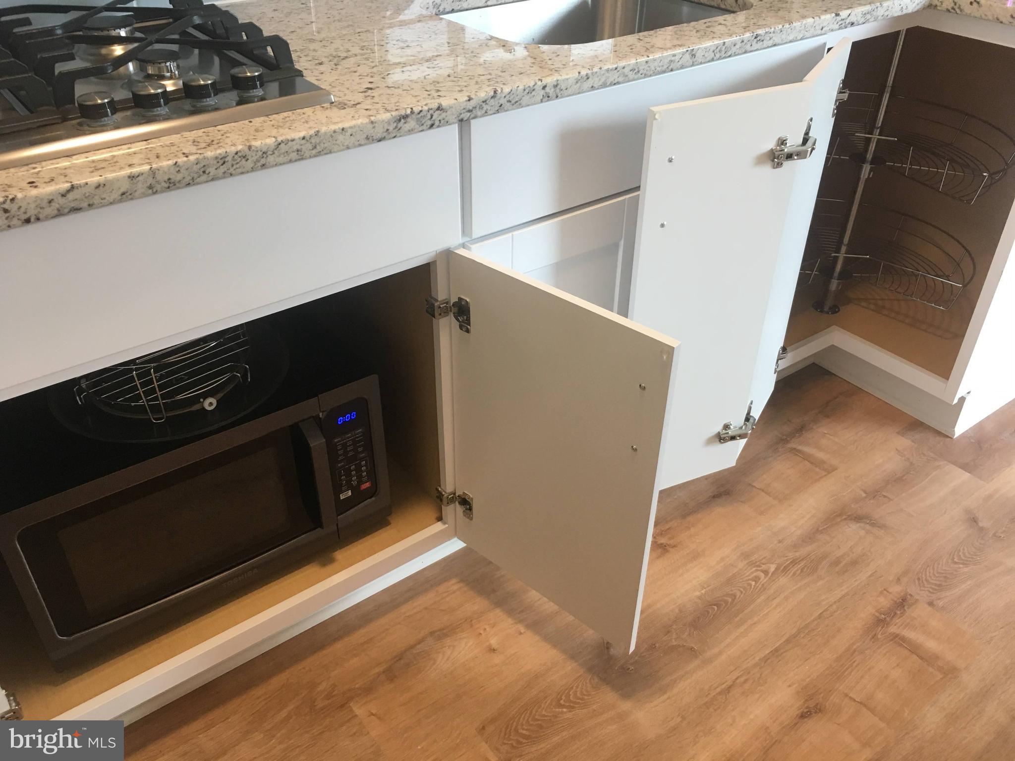 RIVER PLACE SOUTH - Residential