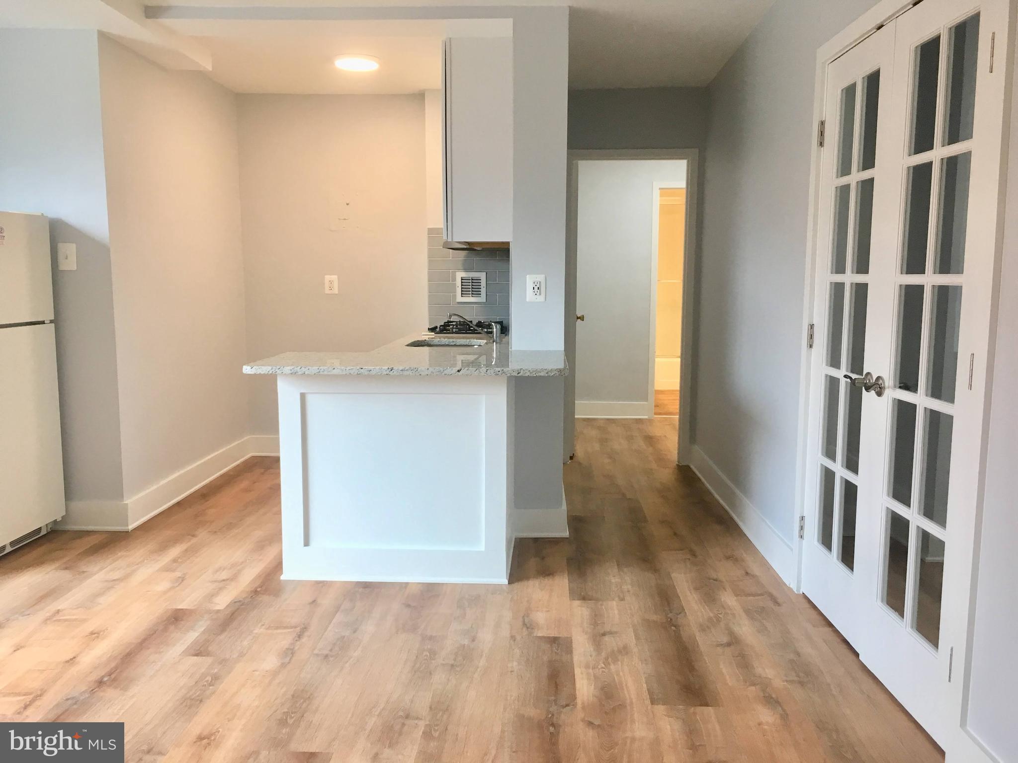 RIVER PLACE SOUTH - Residential