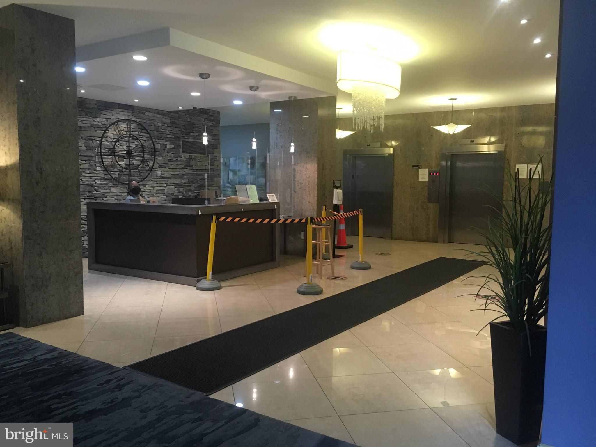 RIVER PLACE SOUTH - Residential