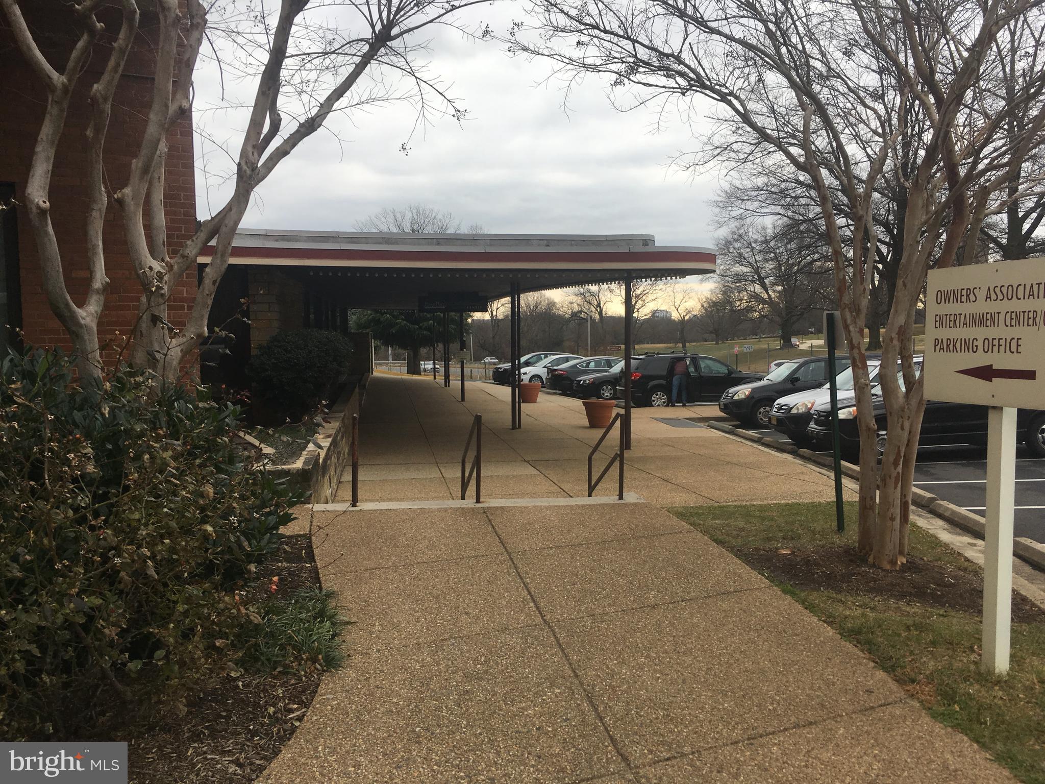 RIVER PLACE SOUTH - Residential