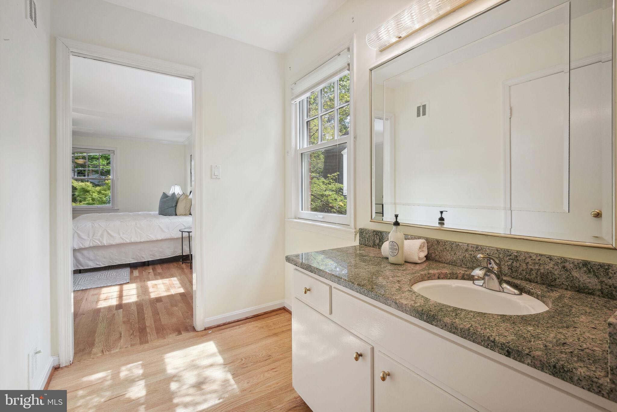 CHEVY CHASE - Residential