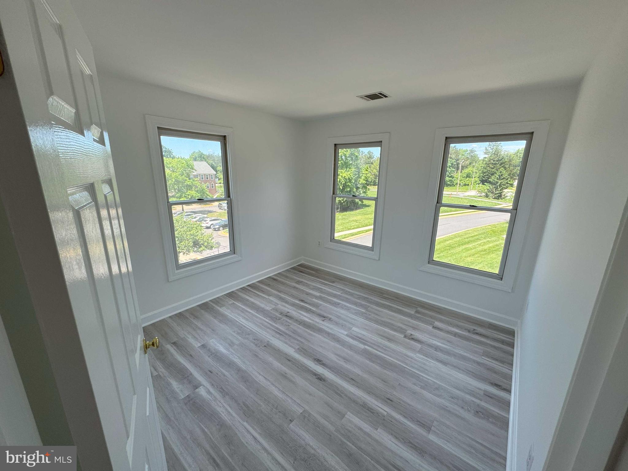 CENTRE RIDGE - Residential