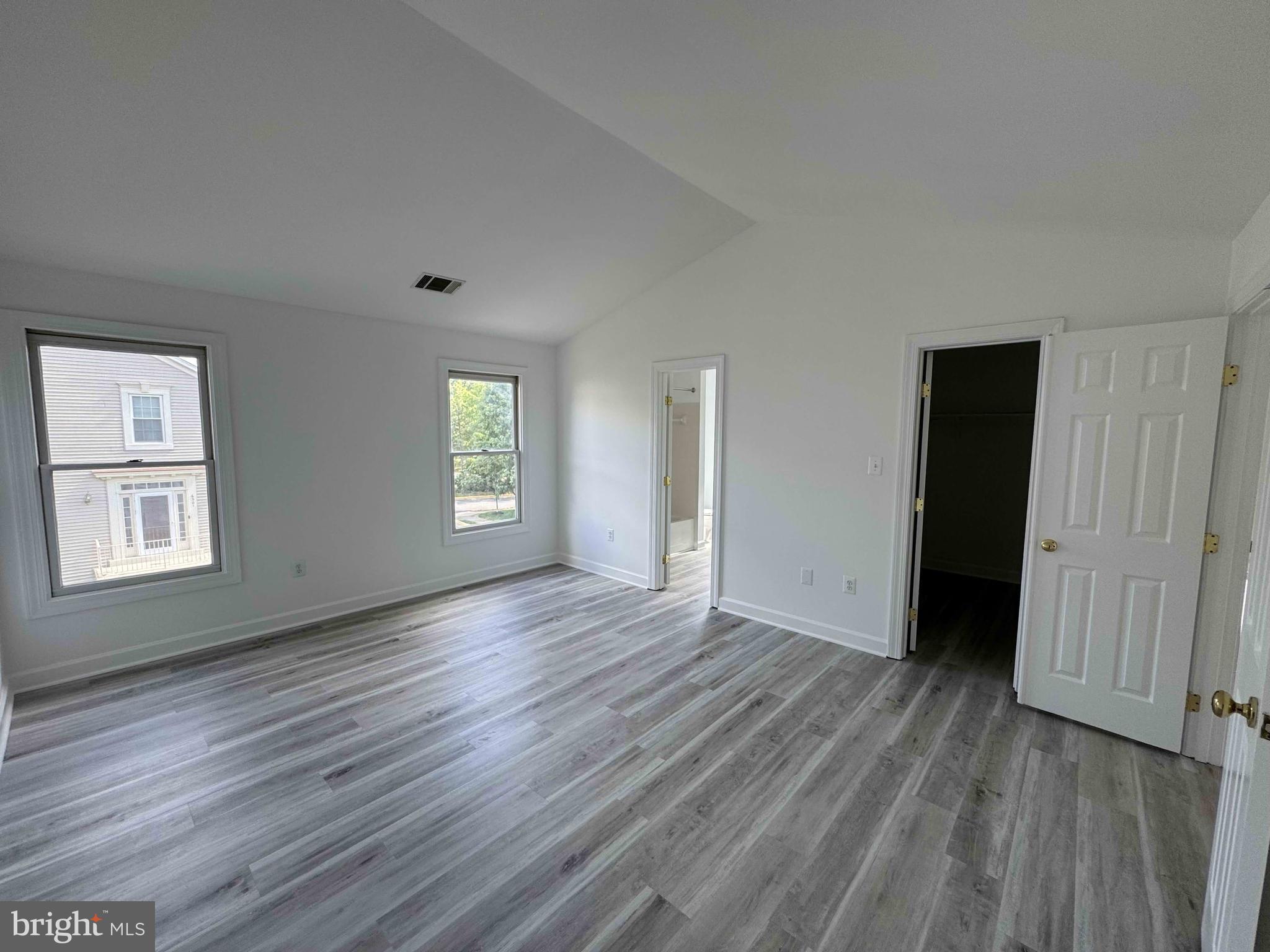 CENTRE RIDGE - Residential