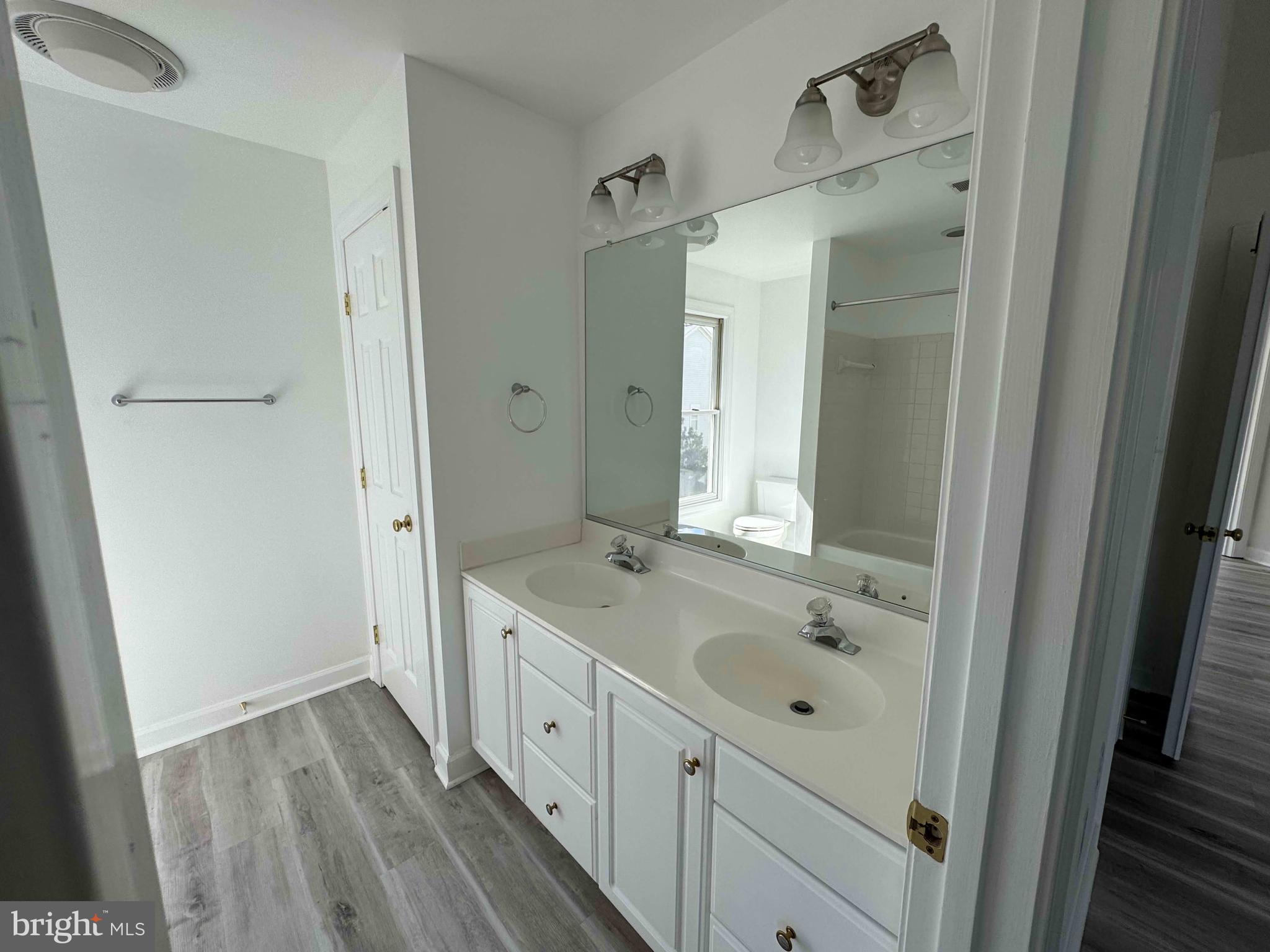 CENTRE RIDGE - Residential