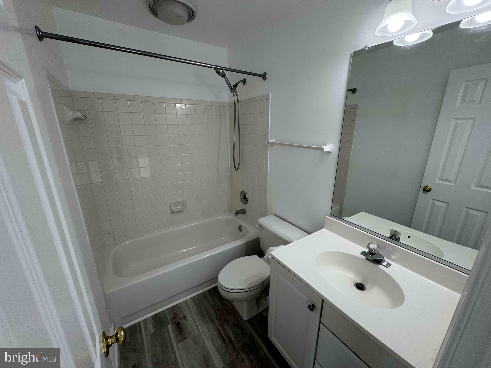 CENTRE RIDGE - Residential