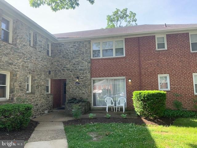 WEST HILLS - Residential Lease