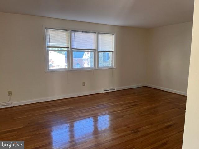 WEST HILLS - Residential Lease