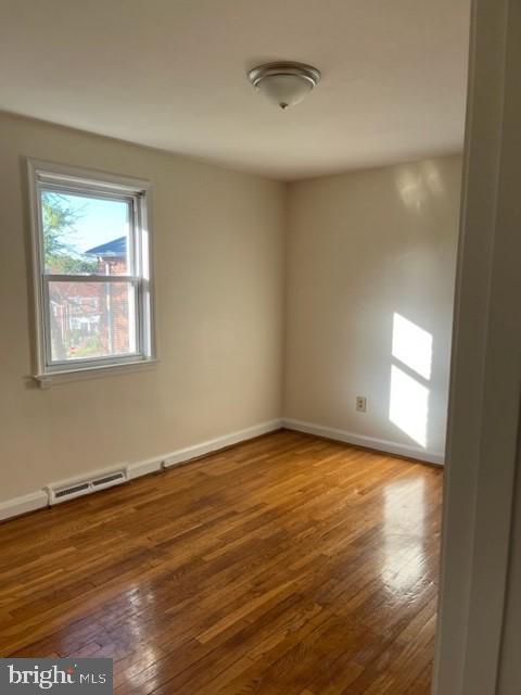 WEST HILLS - Residential Lease