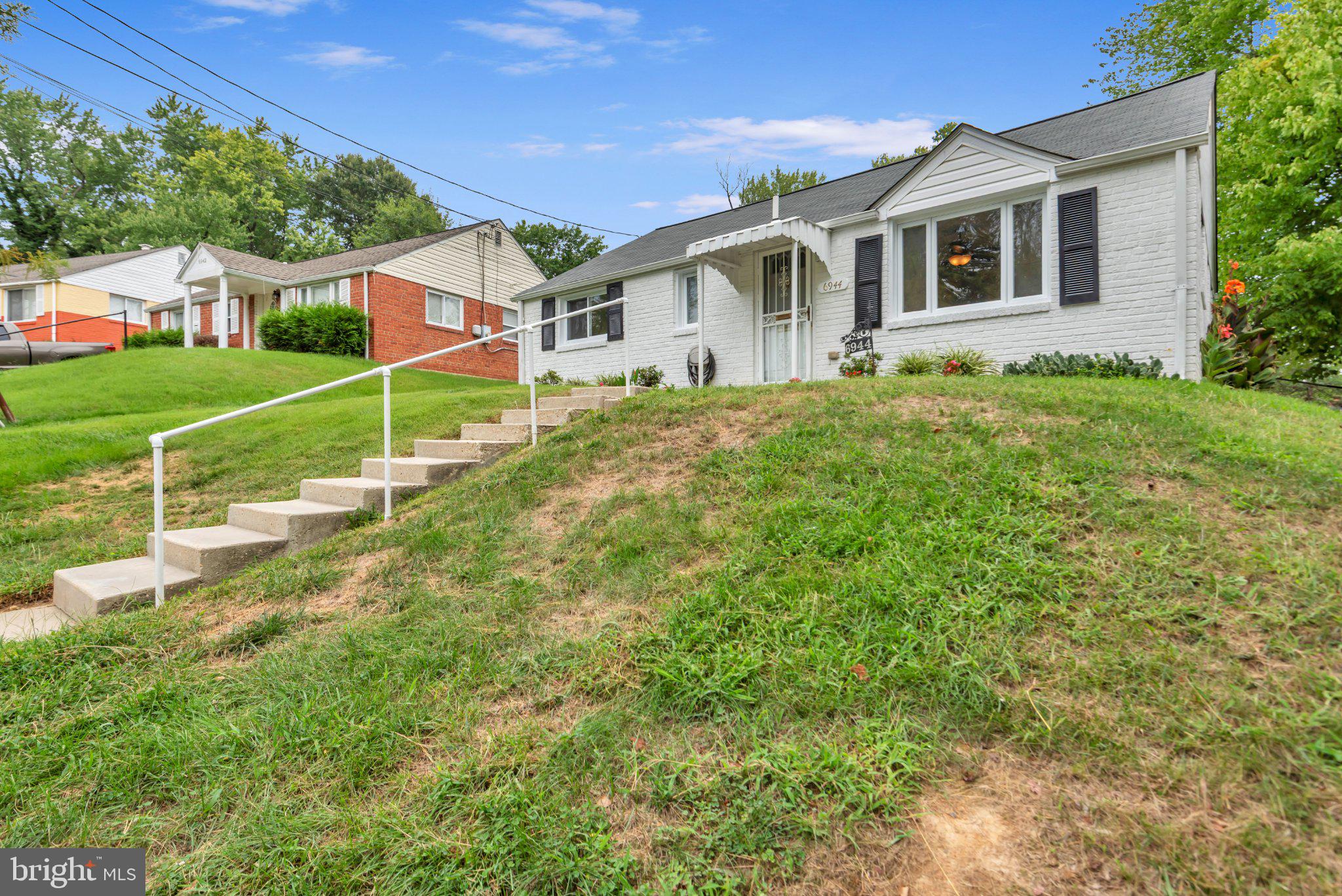 6944 DECATUR PLACE