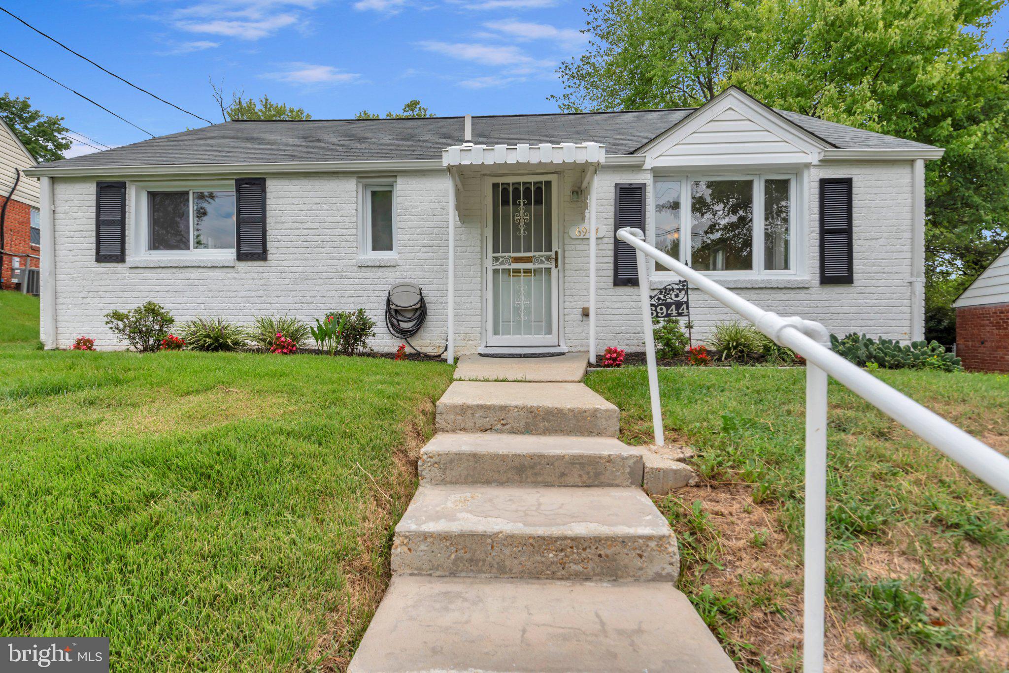 6944 DECATUR PLACE