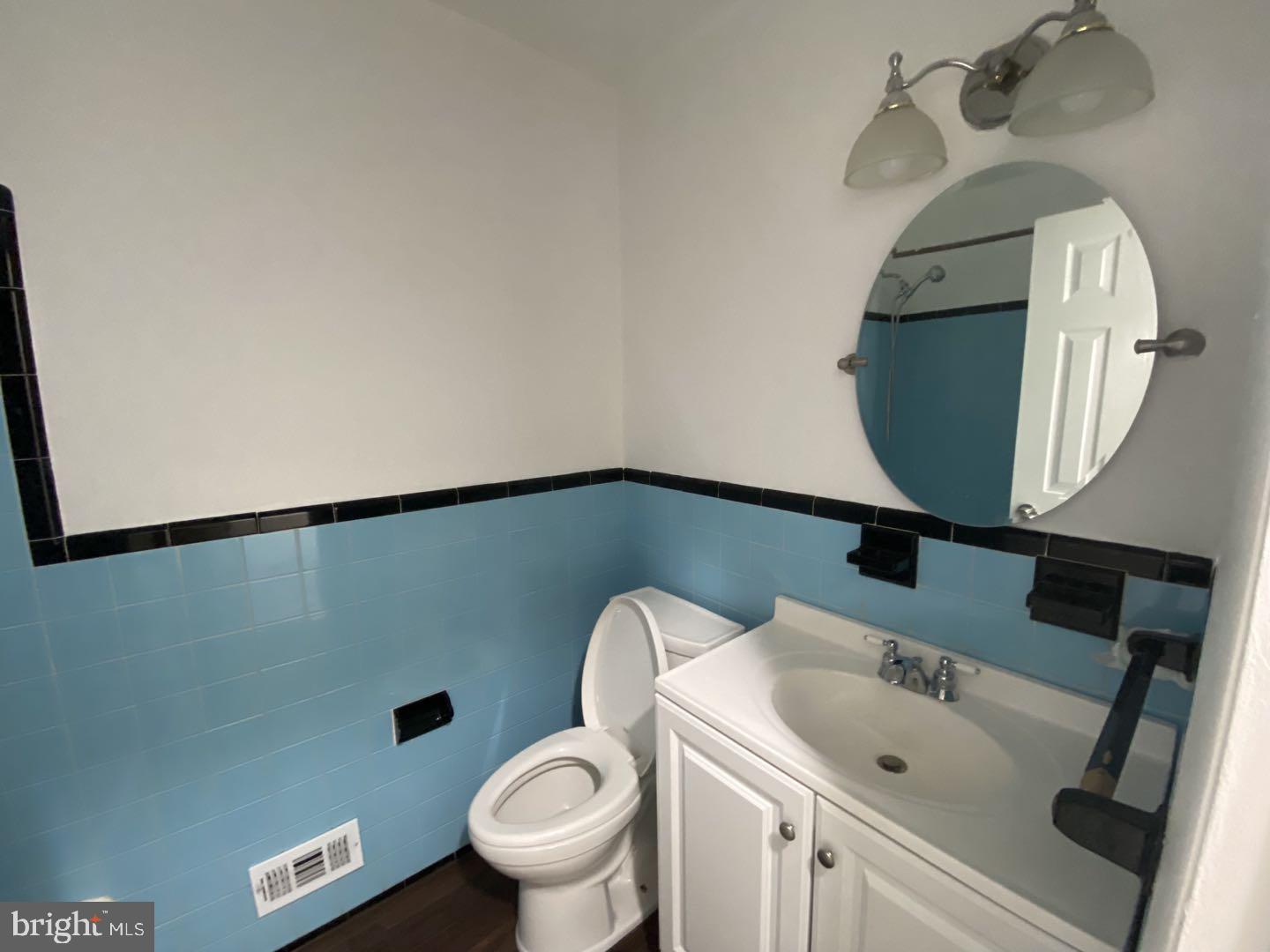 RIVER RIDGE ESTATES - Residential Lease