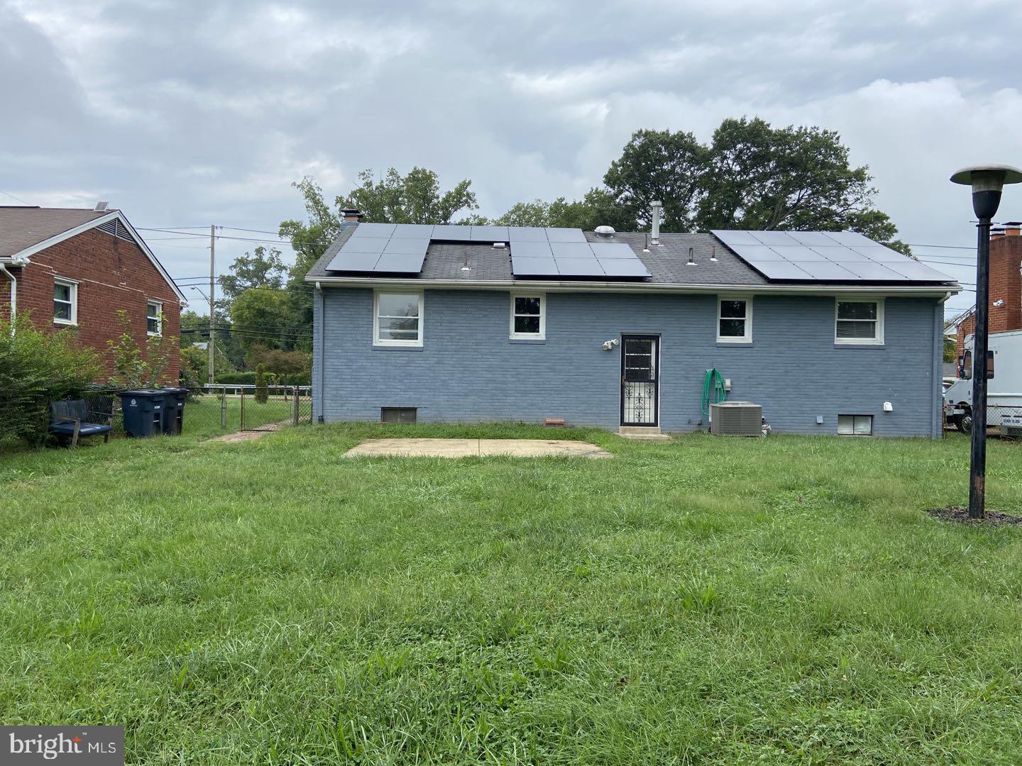 RIVER RIDGE ESTATES - Residential Lease