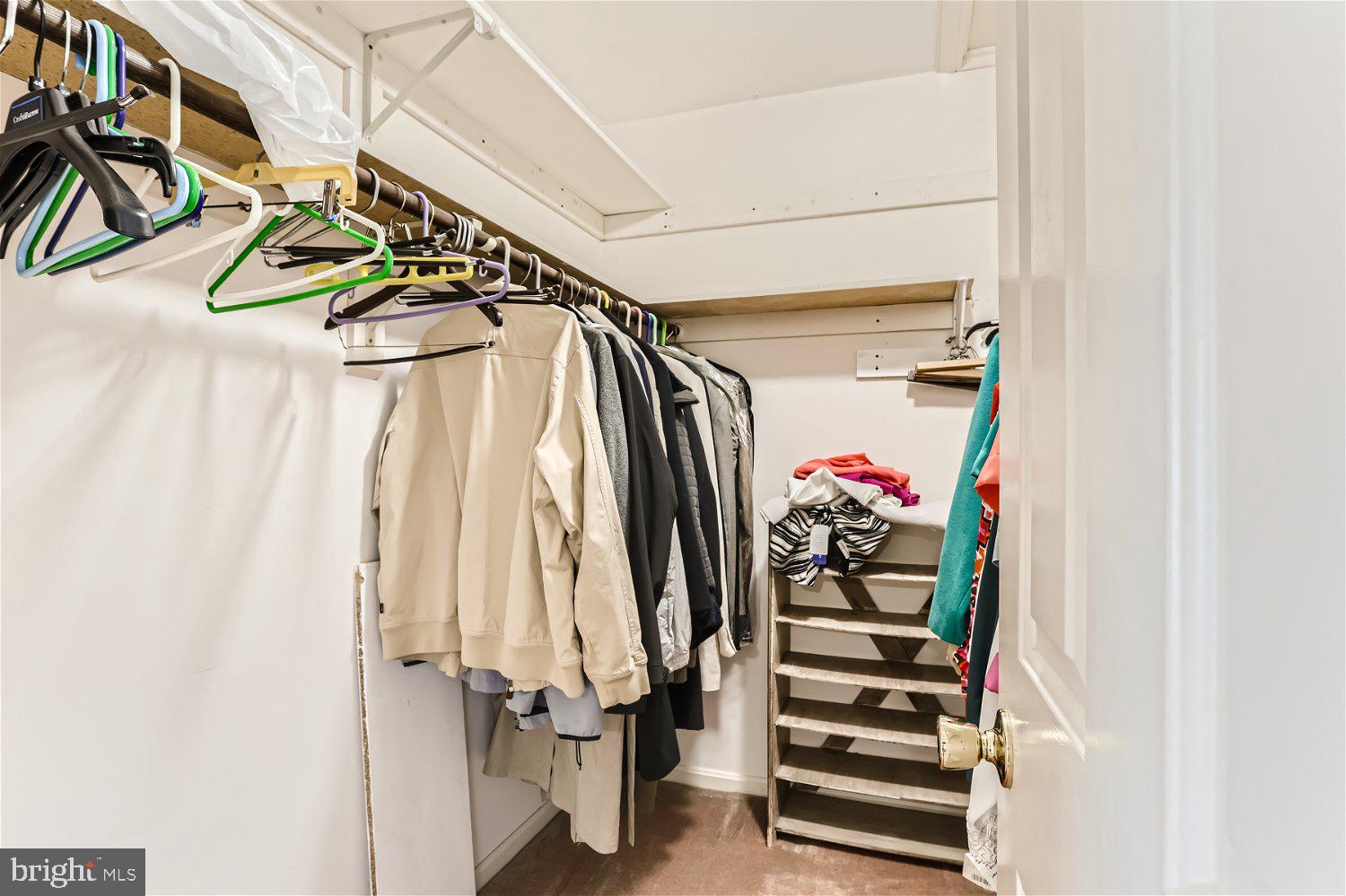 FOX DEN FARMS - Residential