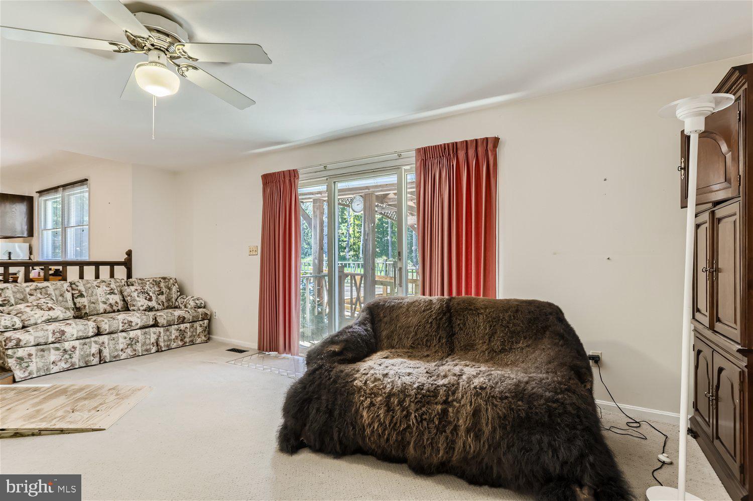 FOX DEN FARMS - Residential