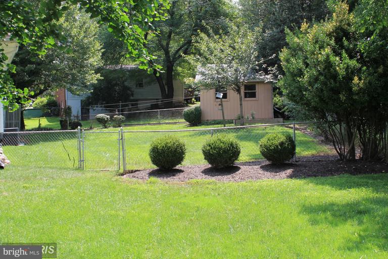 VIENNA WOODS - Residential Lease