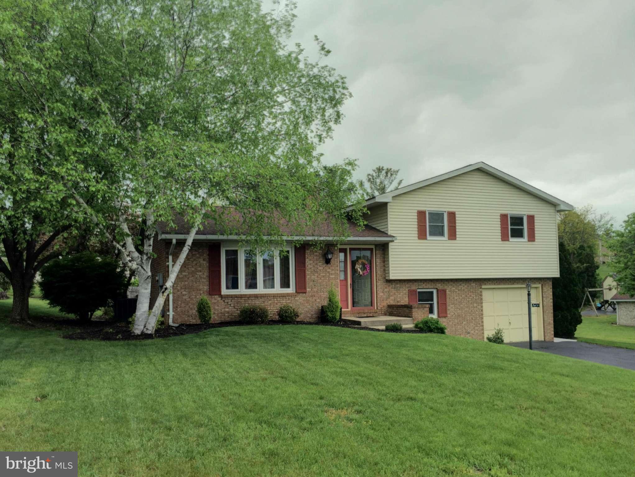 LAURICH HILLS - Residential