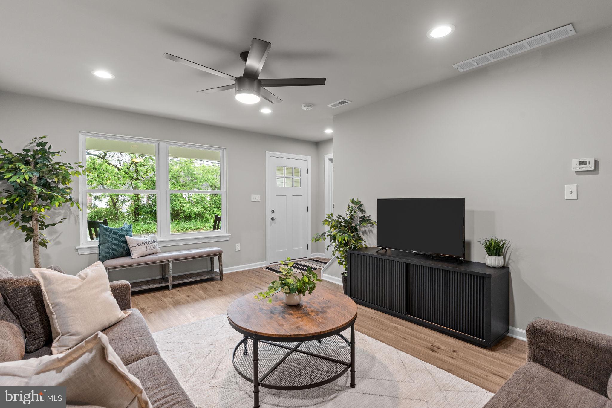 BRISTOL - Residential Lease