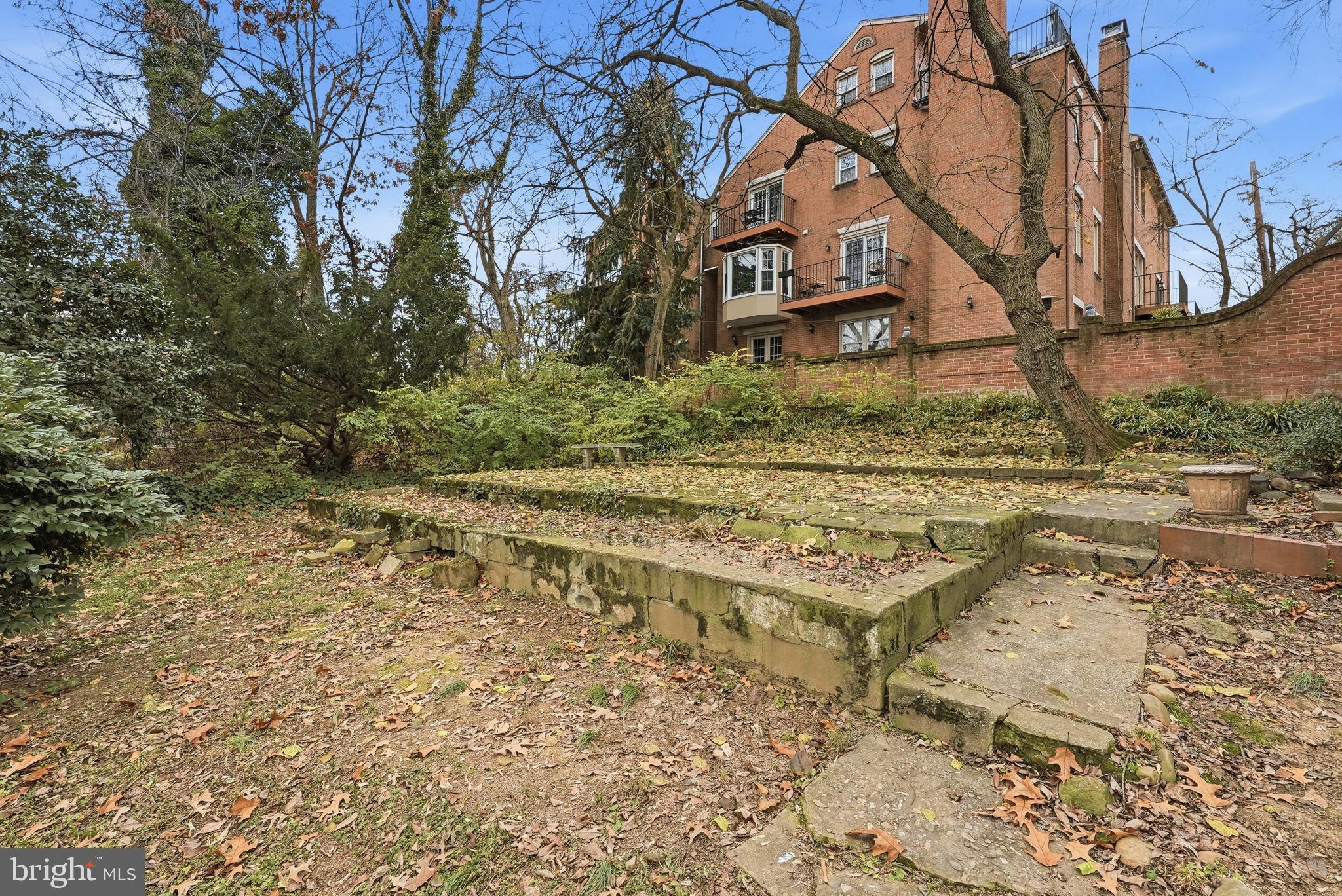 DAWSON TERRACE - Residential Lease