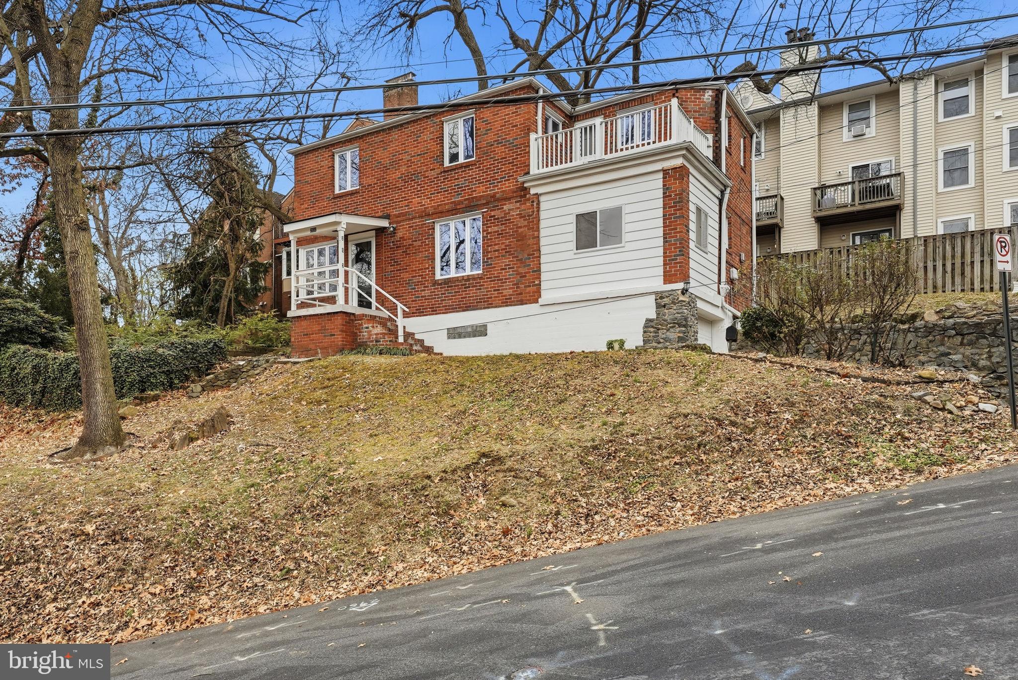 DAWSON TERRACE - Residential Lease