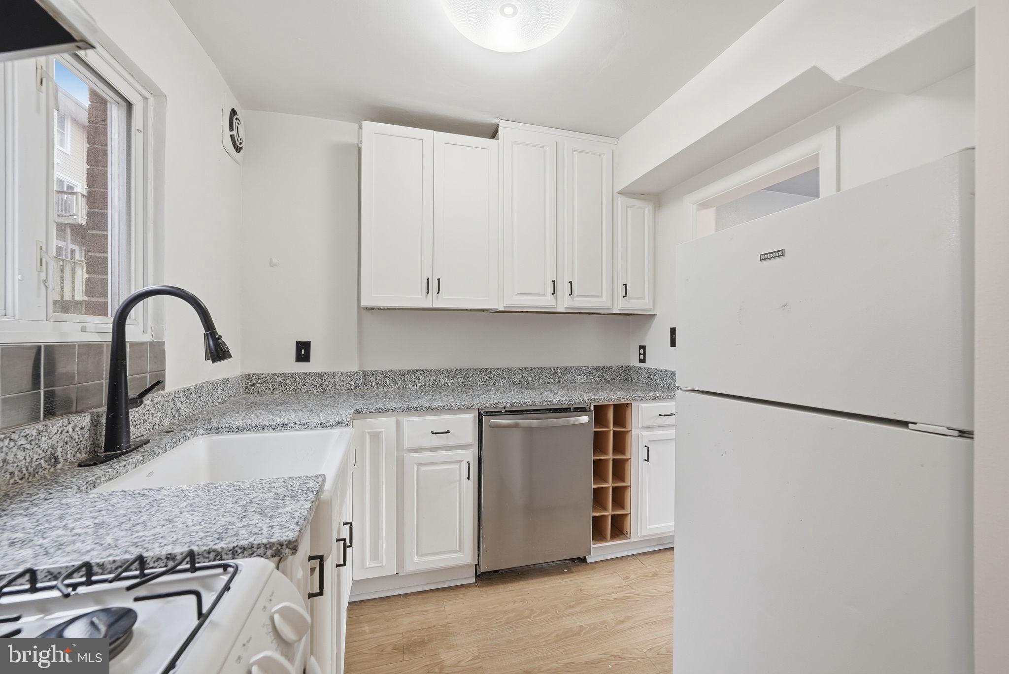 DAWSON TERRACE - Residential Lease