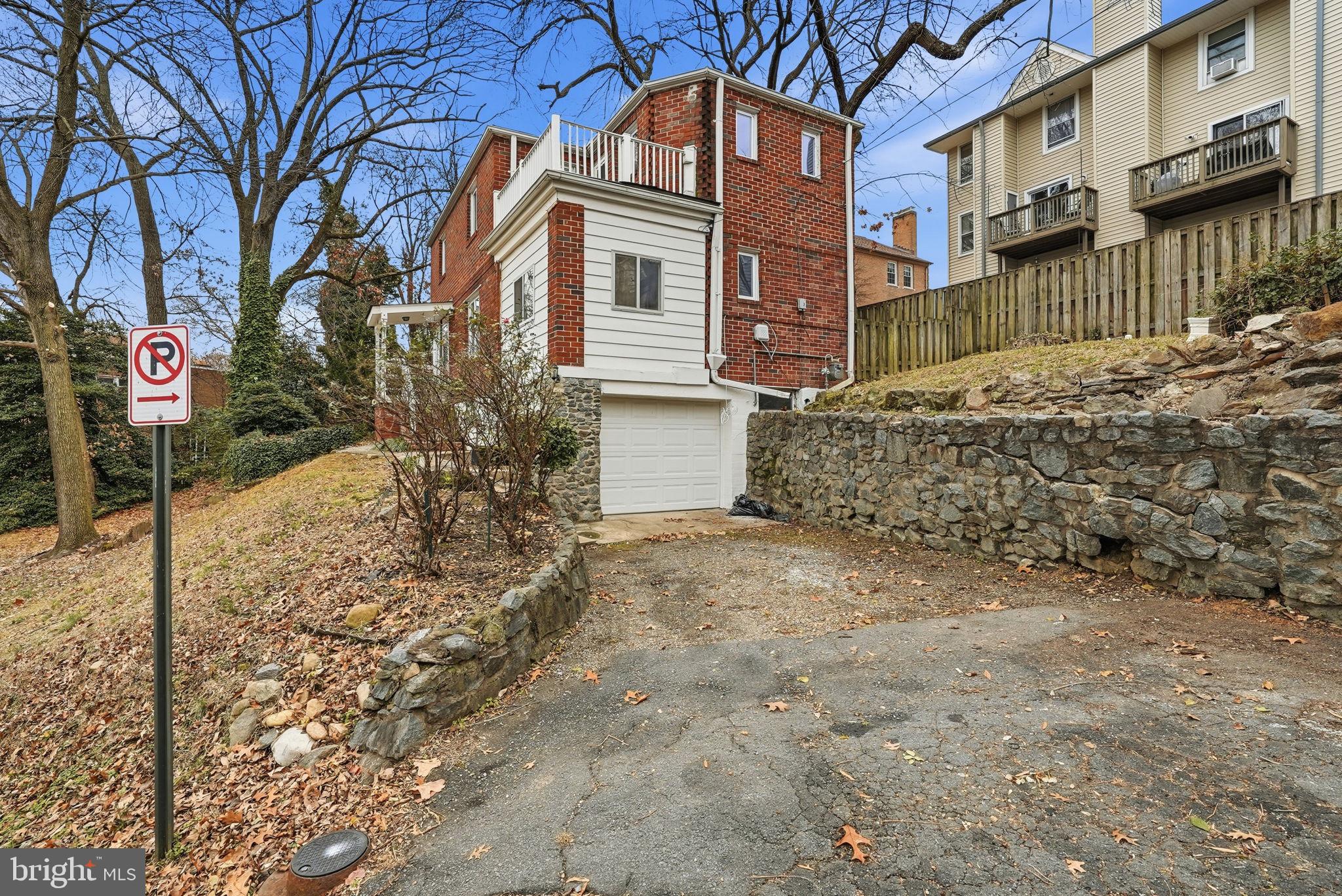 DAWSON TERRACE - Residential Lease