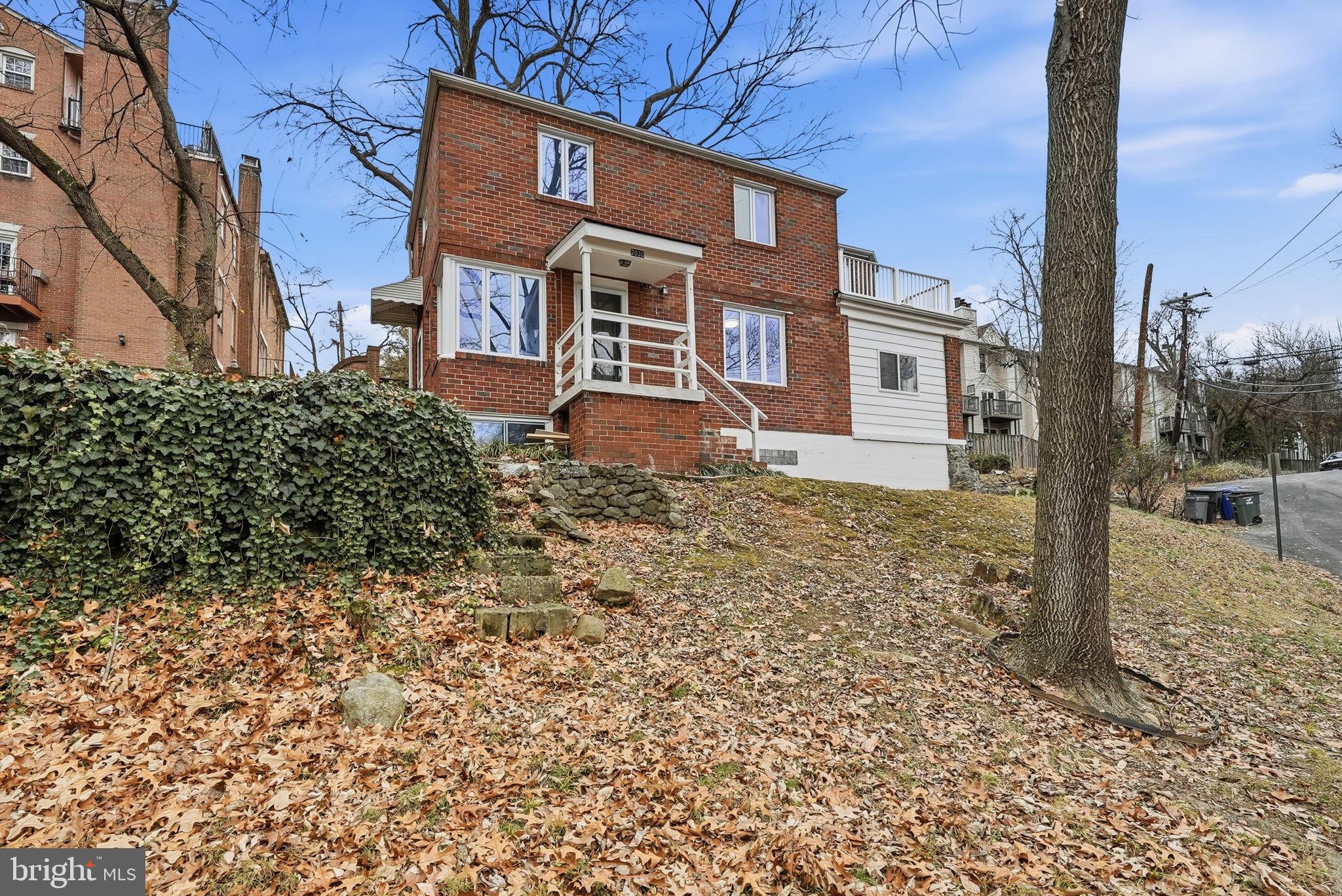 DAWSON TERRACE - Residential Lease