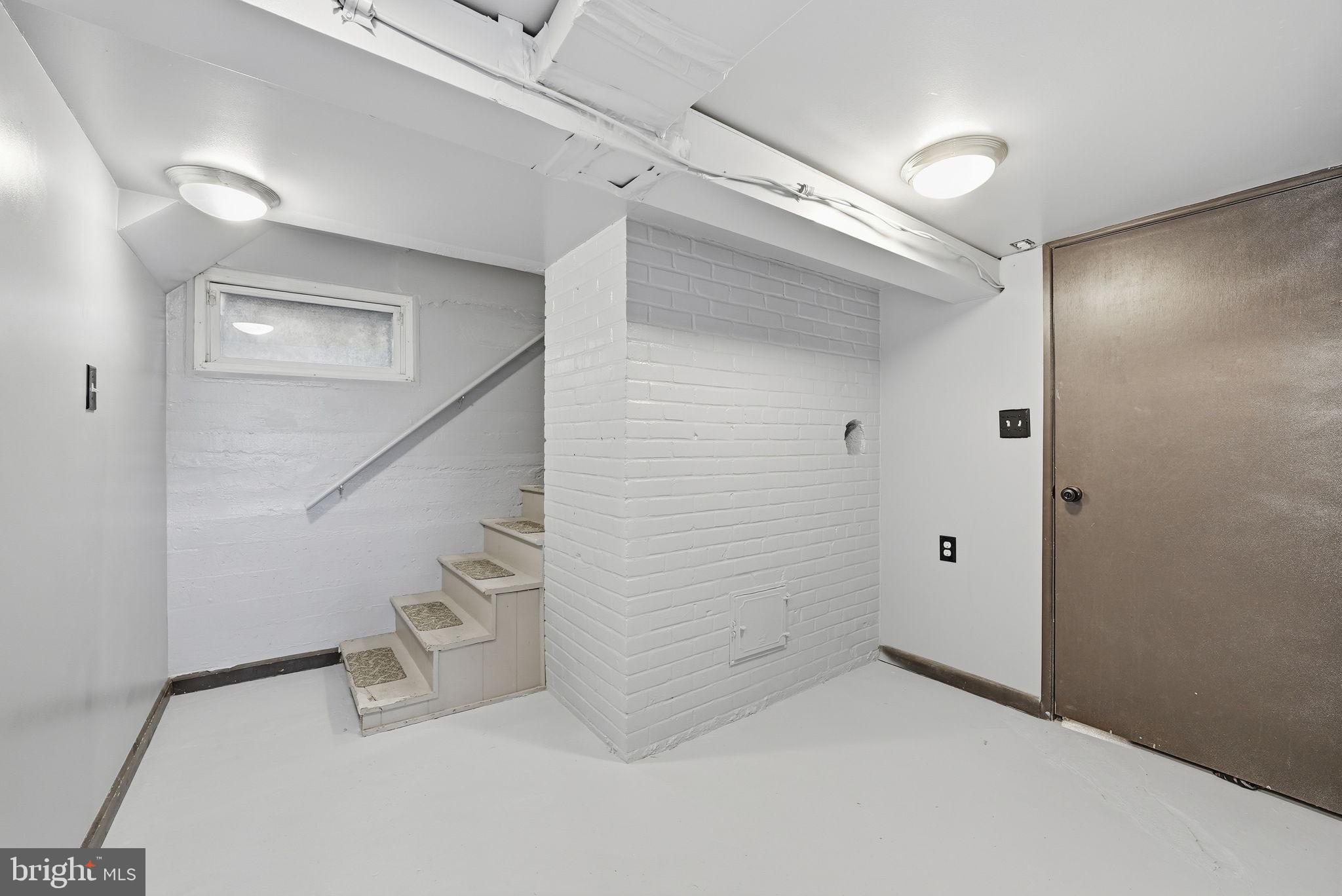 DAWSON TERRACE - Residential Lease