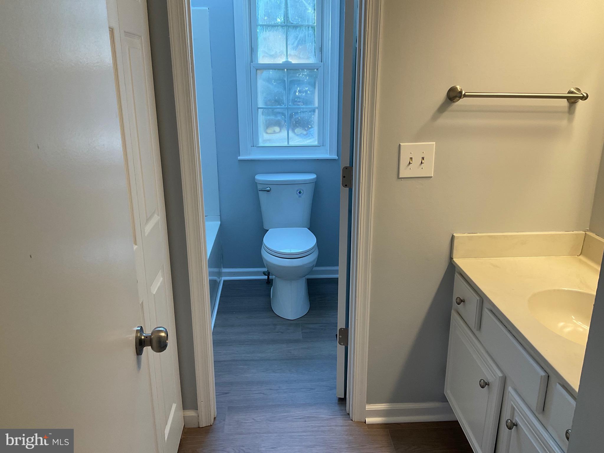 RIVERSIDE - Residential Lease