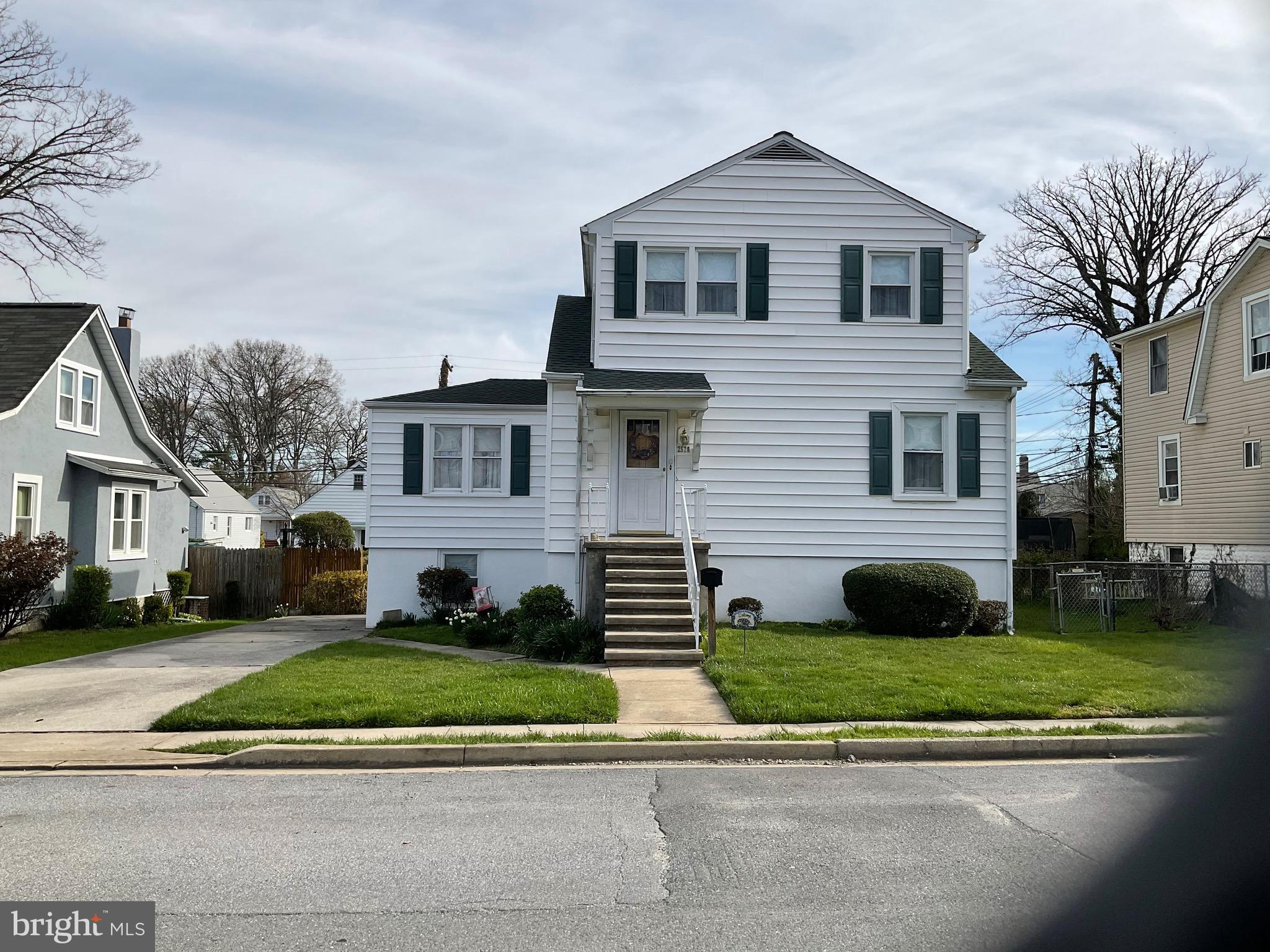 RIVERSIDE - Residential Lease