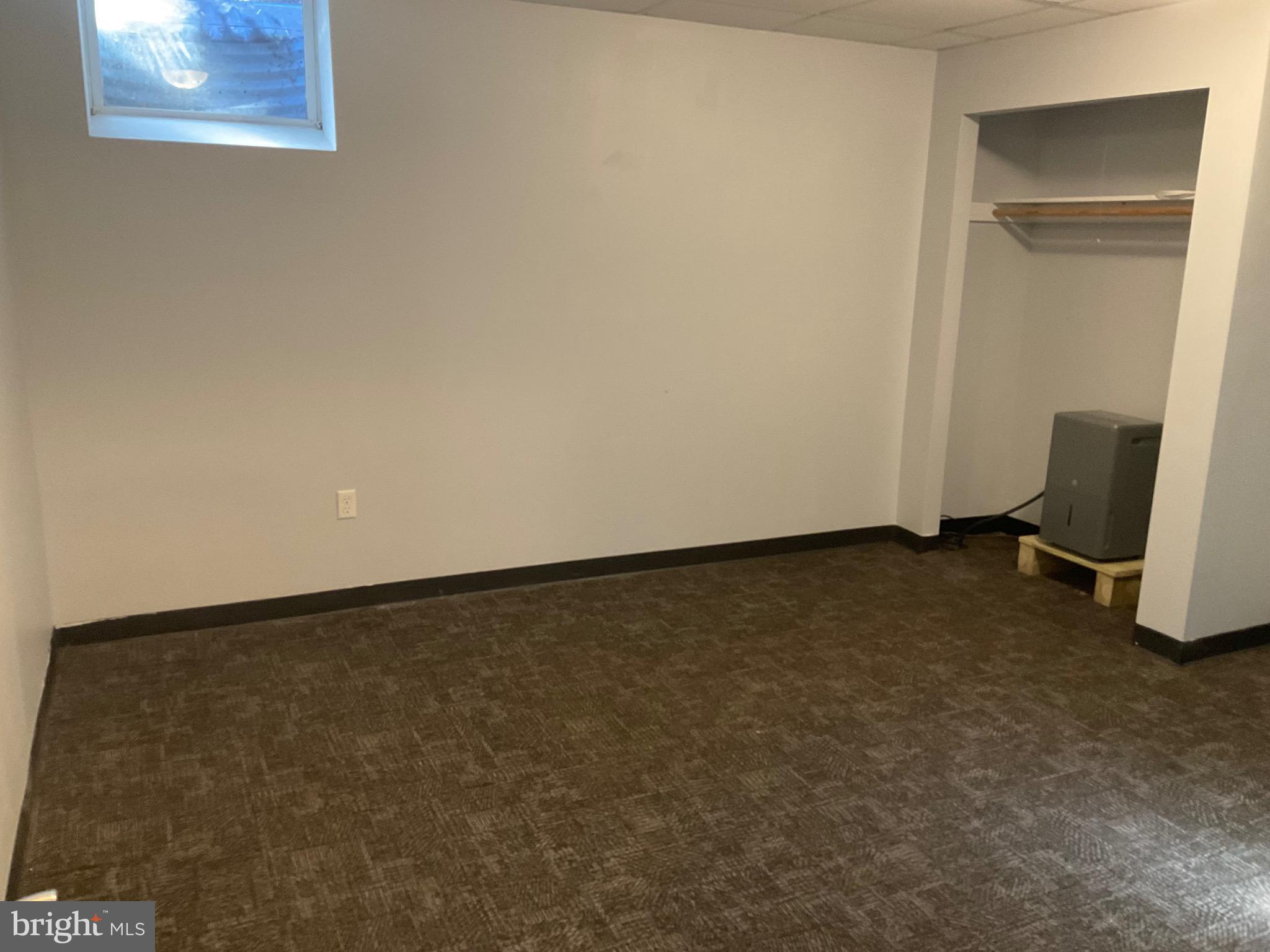 RIVERSIDE - Residential Lease