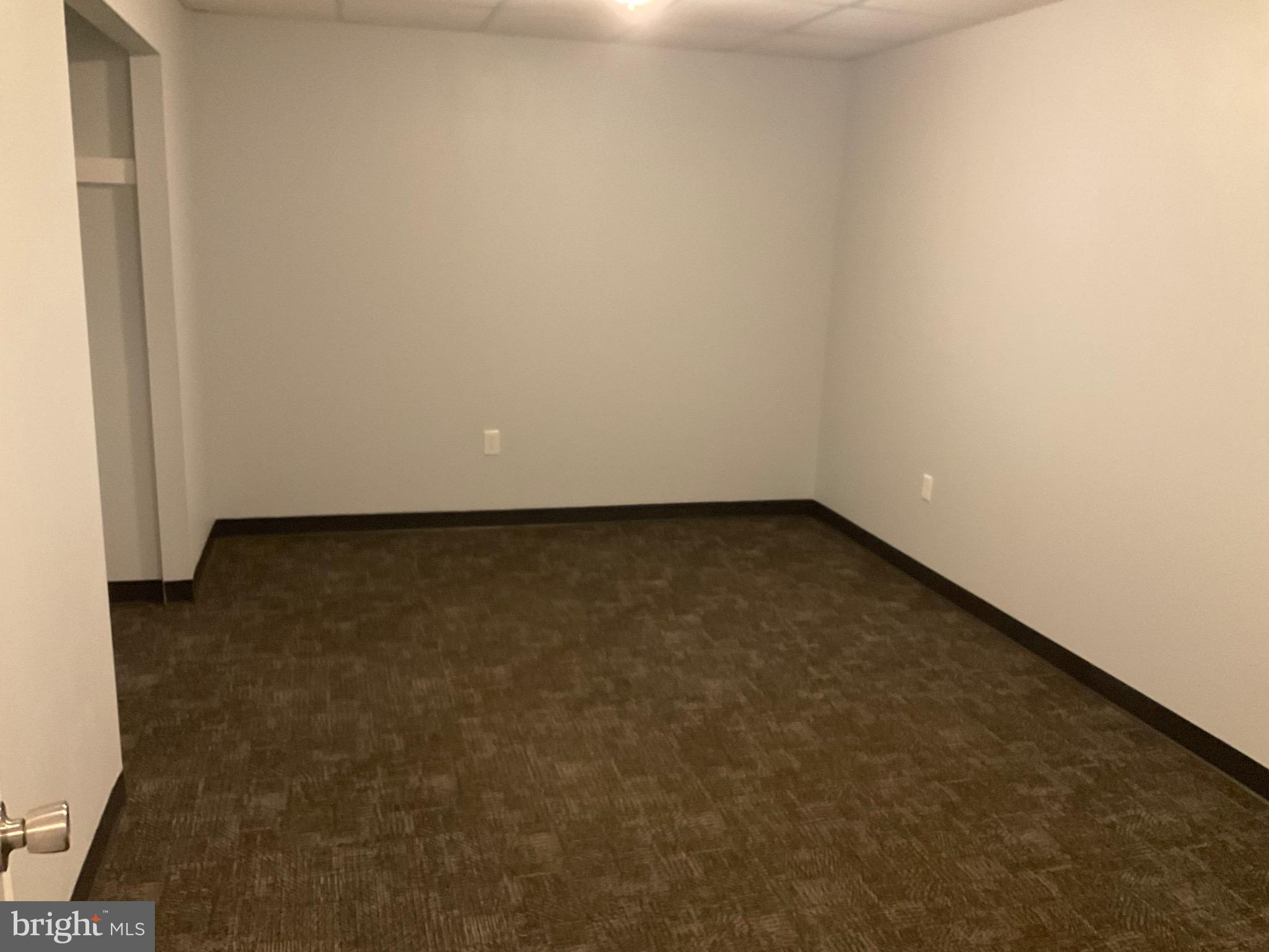 RIVERSIDE - Residential Lease