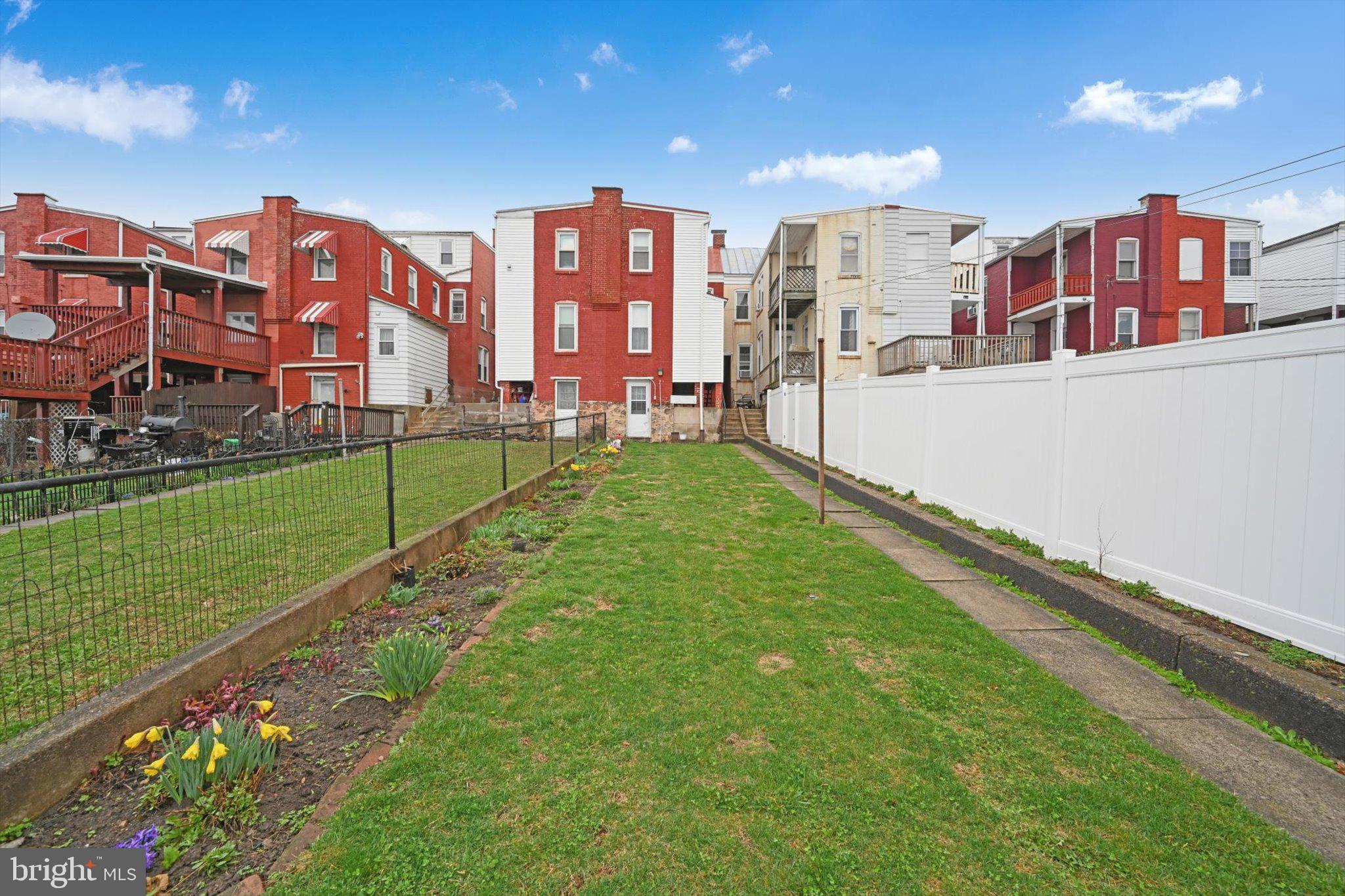 HAMBURG TERRACE - Residential