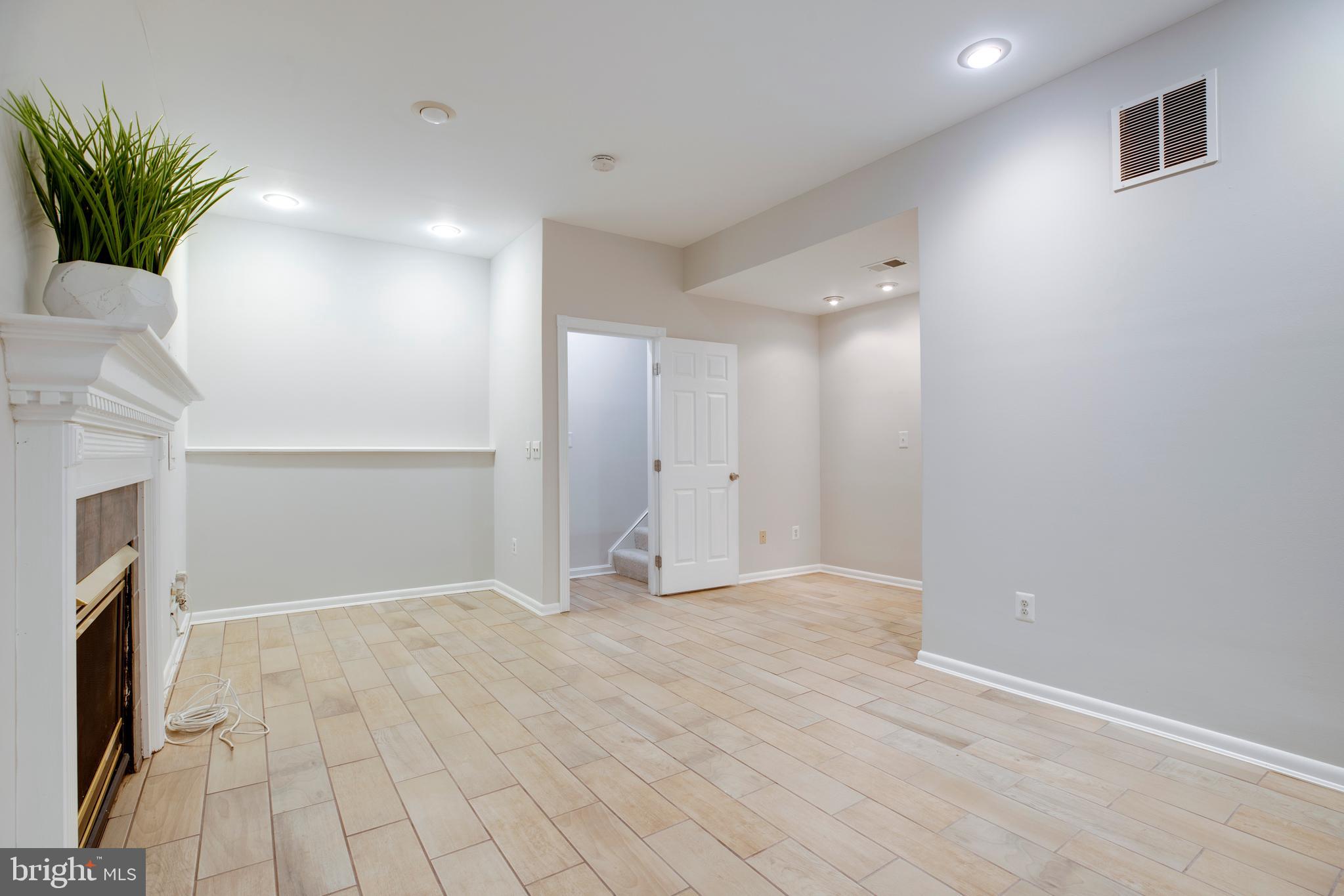 FERNSHIRE FARMS - Residential