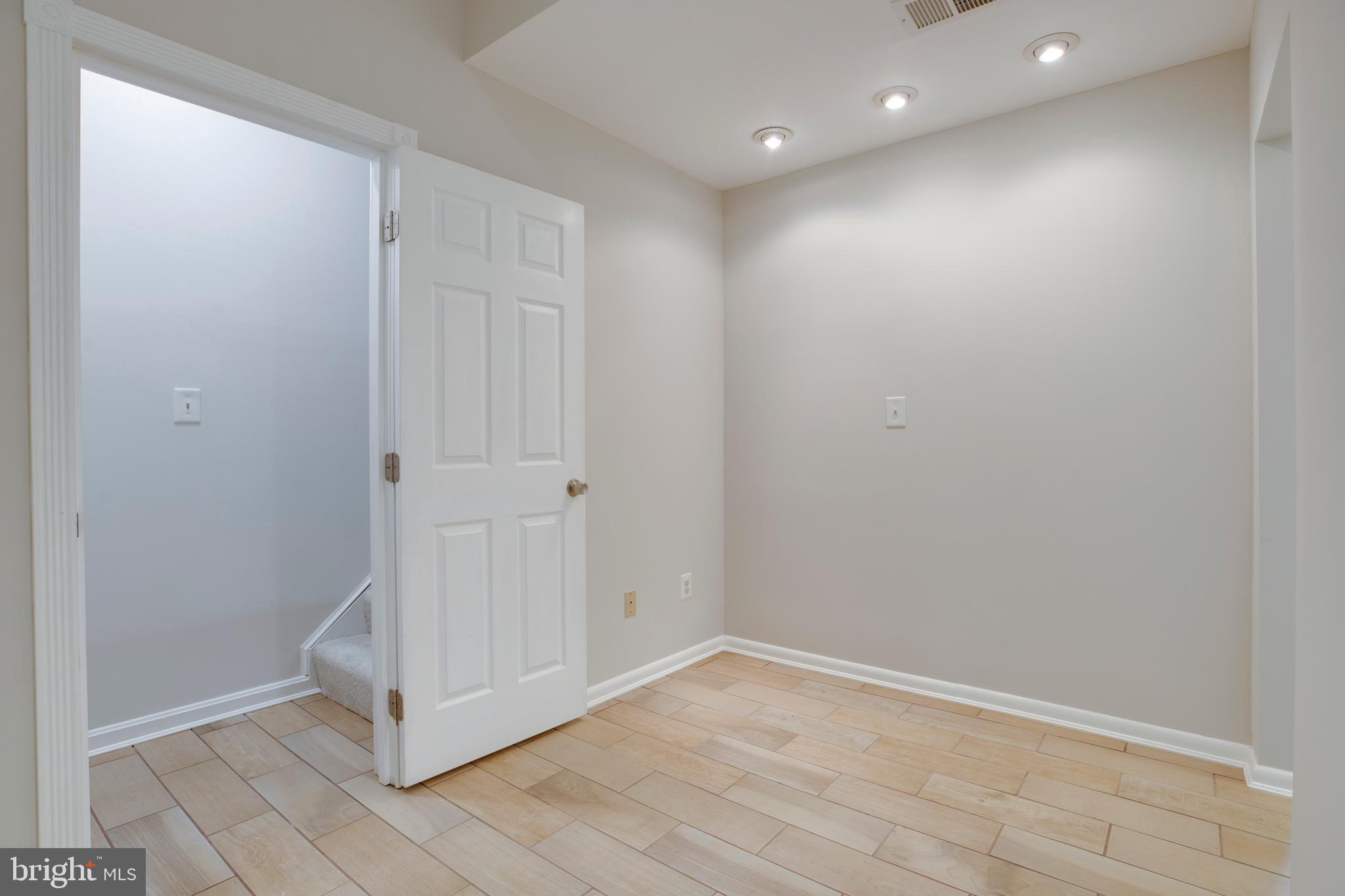 FERNSHIRE FARMS - Residential