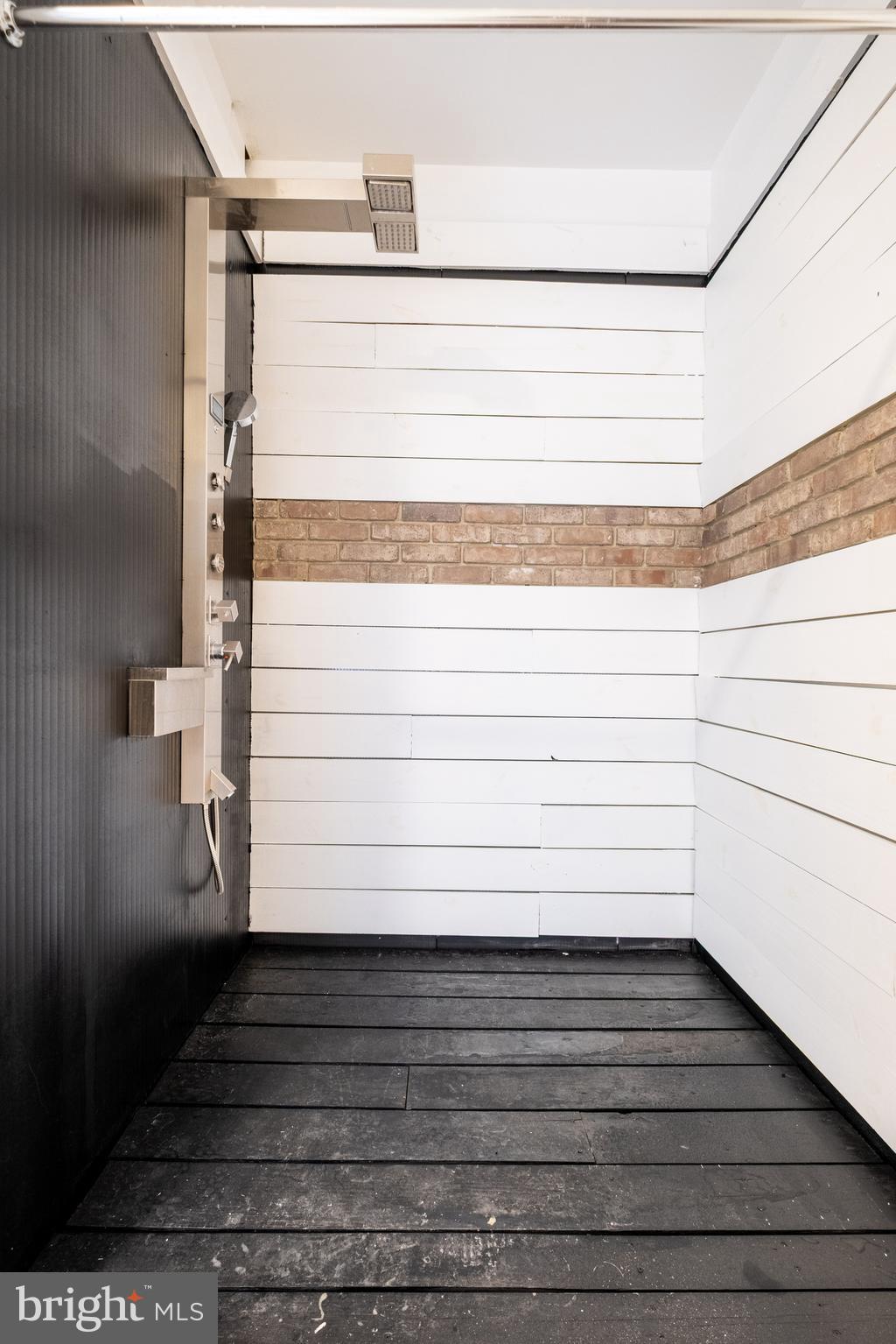 BELLA VISTA - Residential