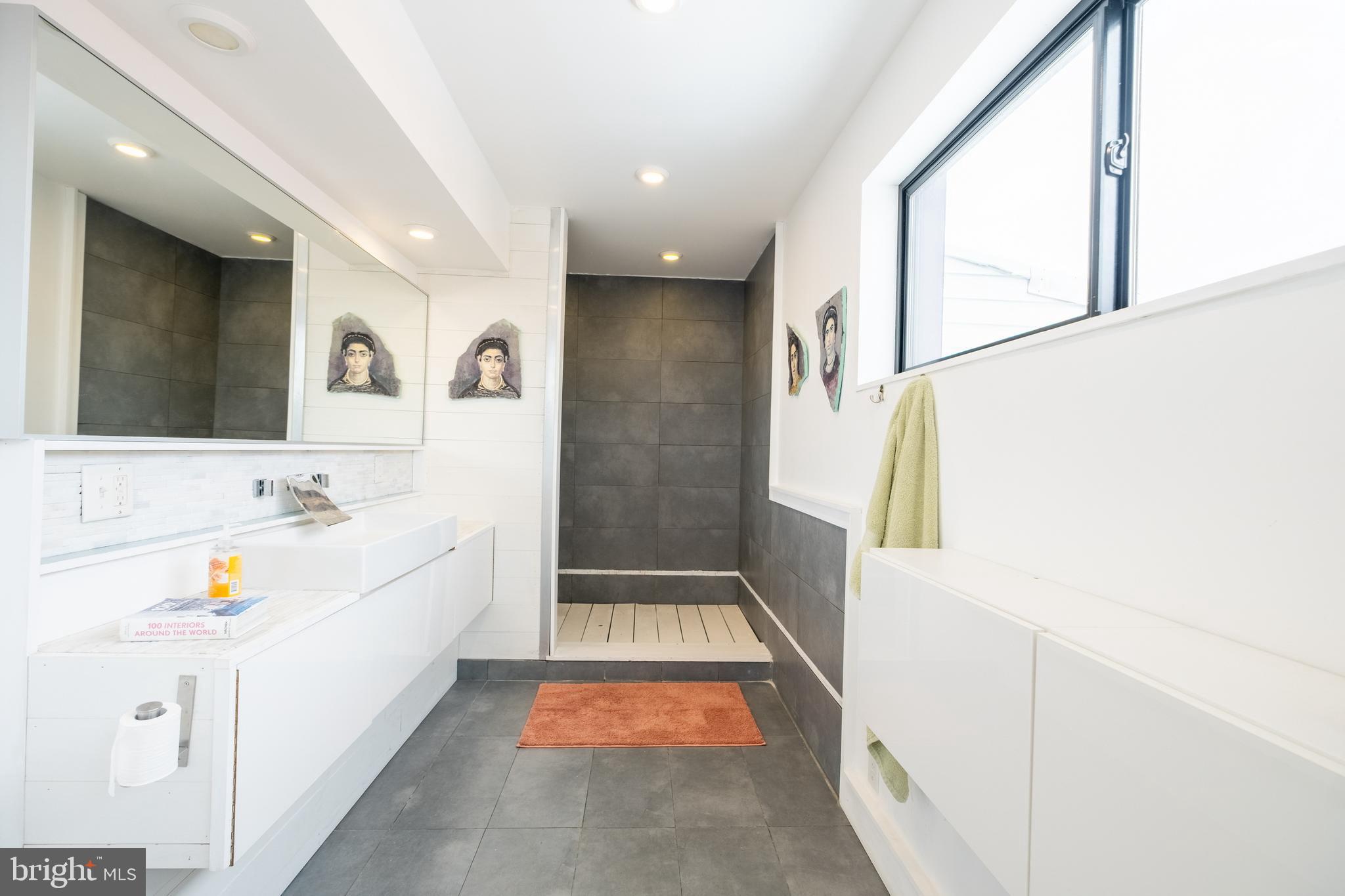 BELLA VISTA - Residential