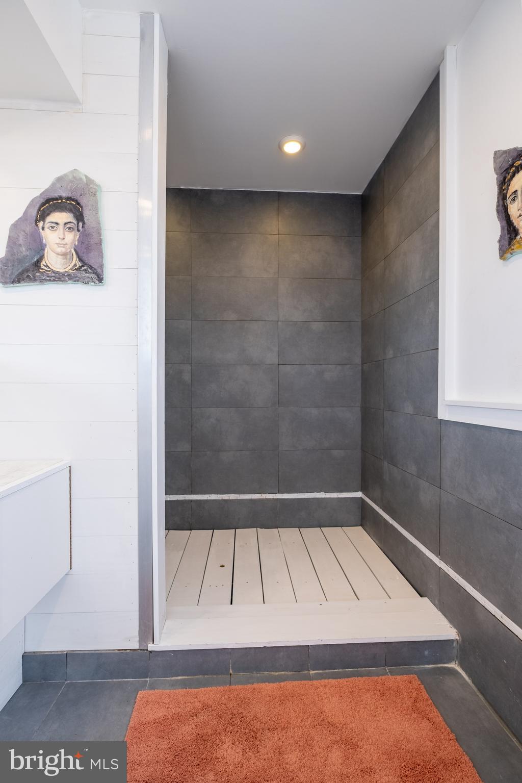 BELLA VISTA - Residential