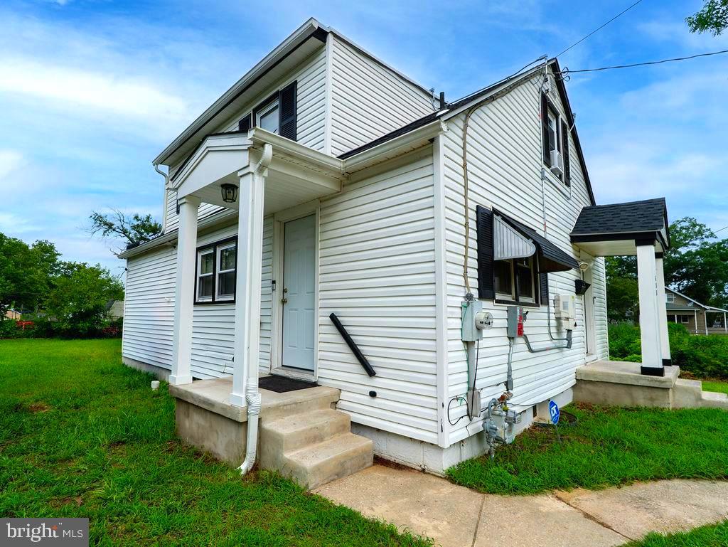 638 S 3RD STREET