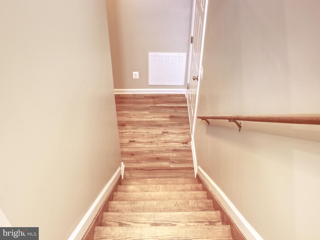 FOREST KNOLLS - Residential