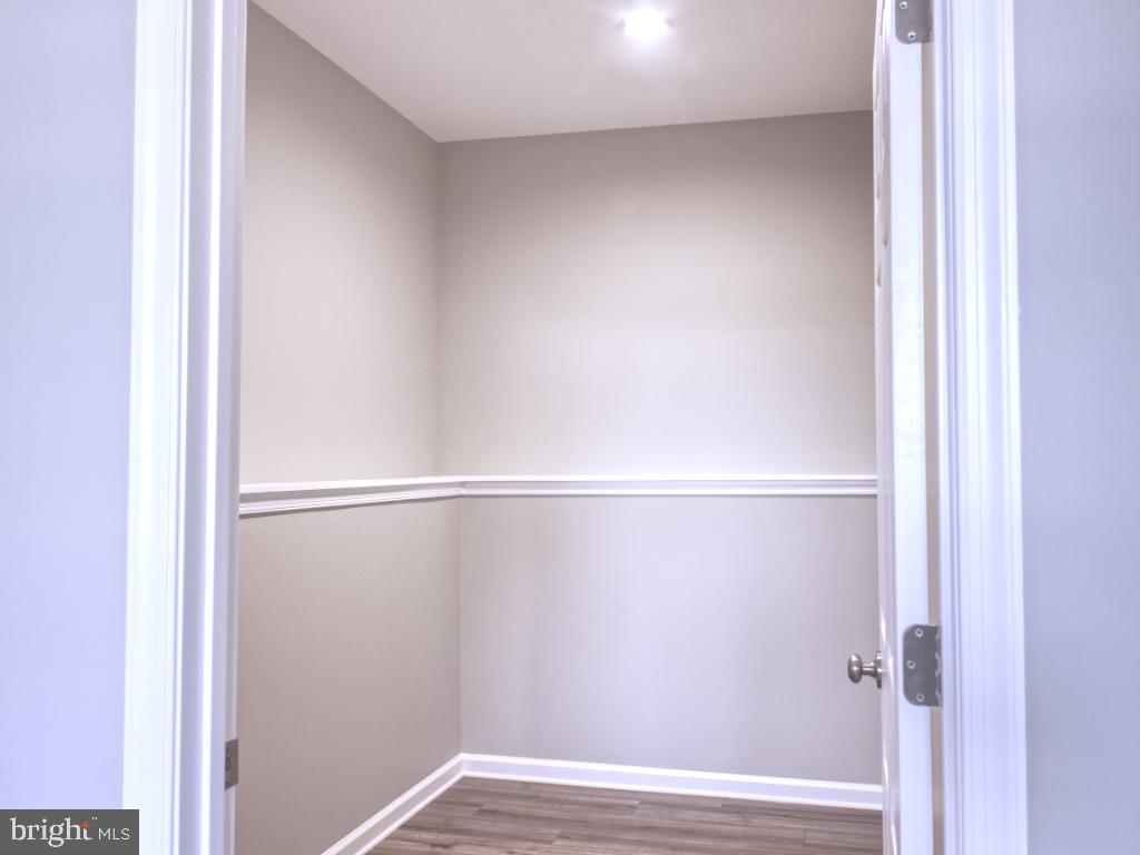 FOREST KNOLLS - Residential